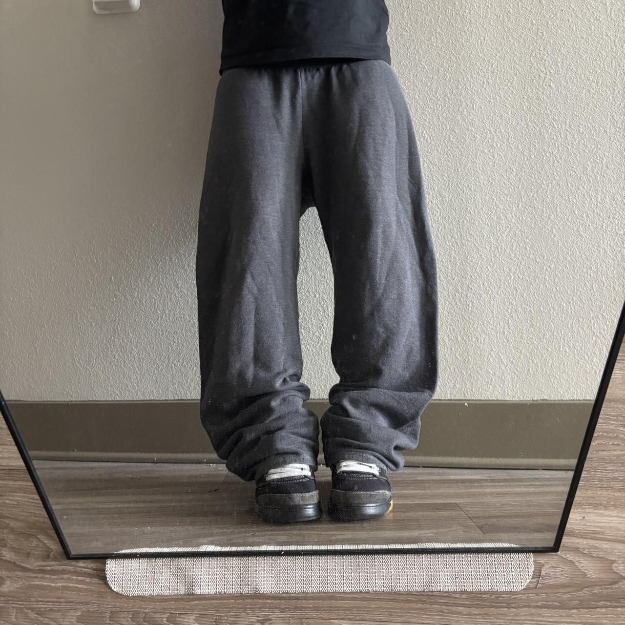 Japanese Brand Crazy Vintage Y2K/2000s Grey Skater Essential Sweatpants! Size M Size US 34 / EU 50 - 1 Thumbnail