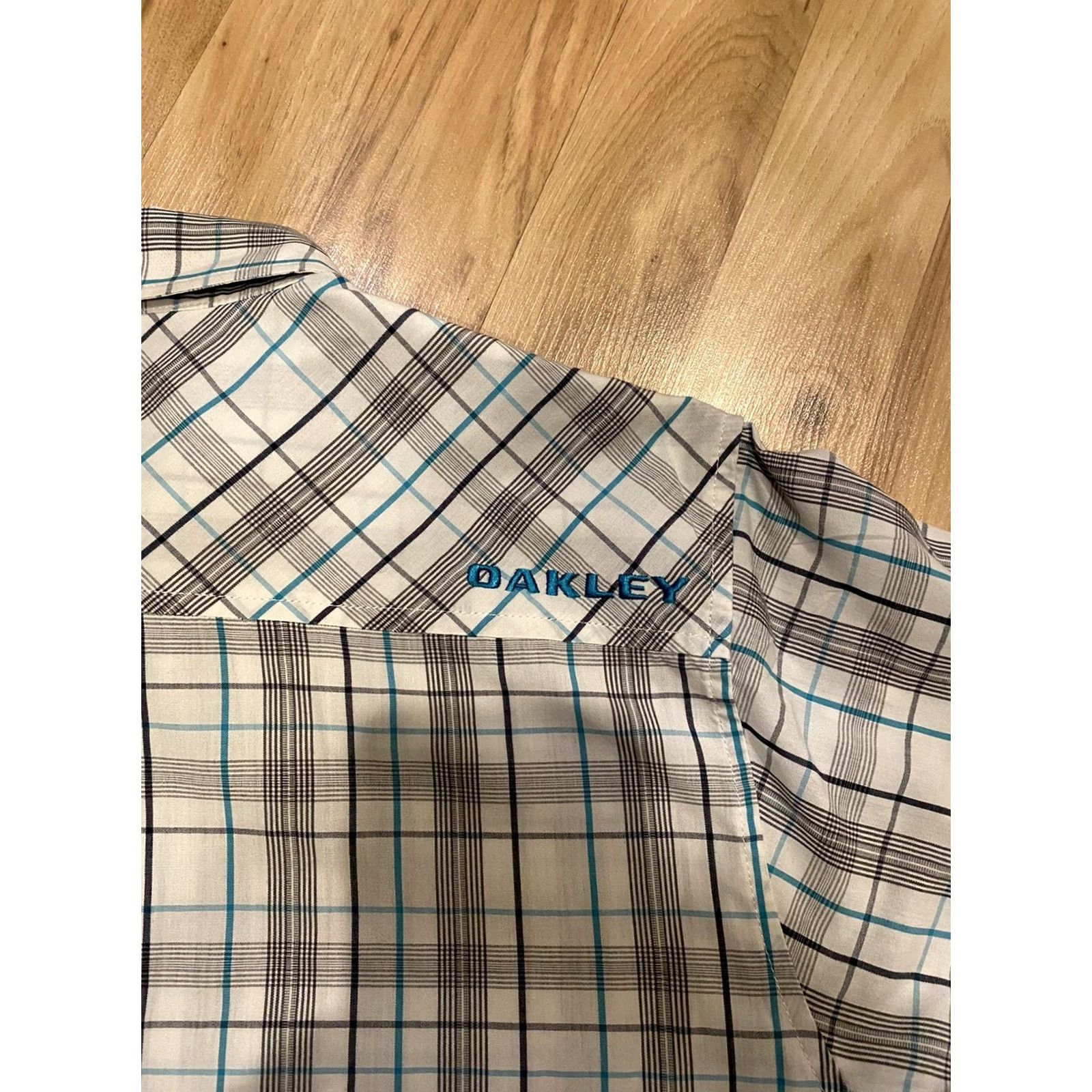 Oakley Oakley Men’s Plaid Short Sleeve Button-Up Embroidered Shirt M Multicolor Size US M / EU 48-50 / 2 - 3 Thumbnail