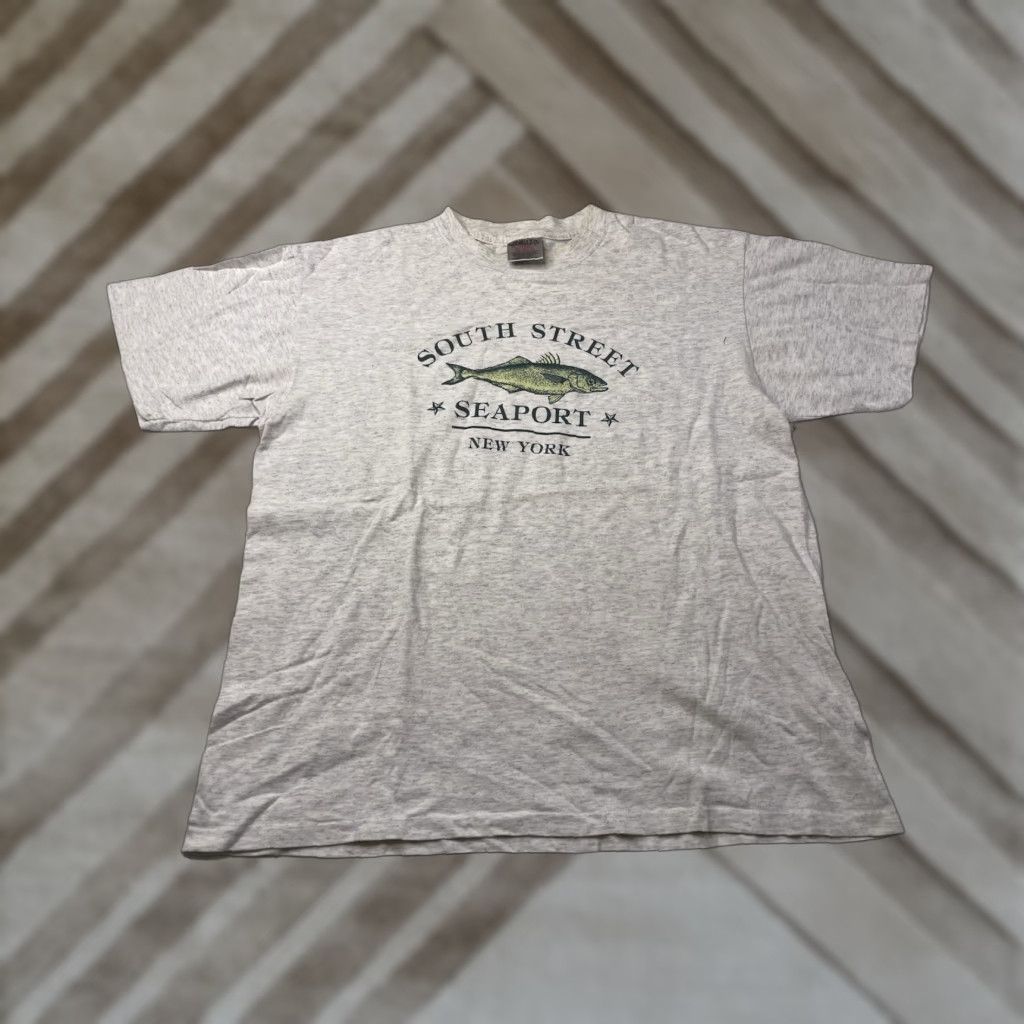 Vintage VINTAGE South Street Seaport New York T Shirt Single Stitch Mens Large Y2K Size US L / EU 52-54 / 3 - 1 Thumbnail