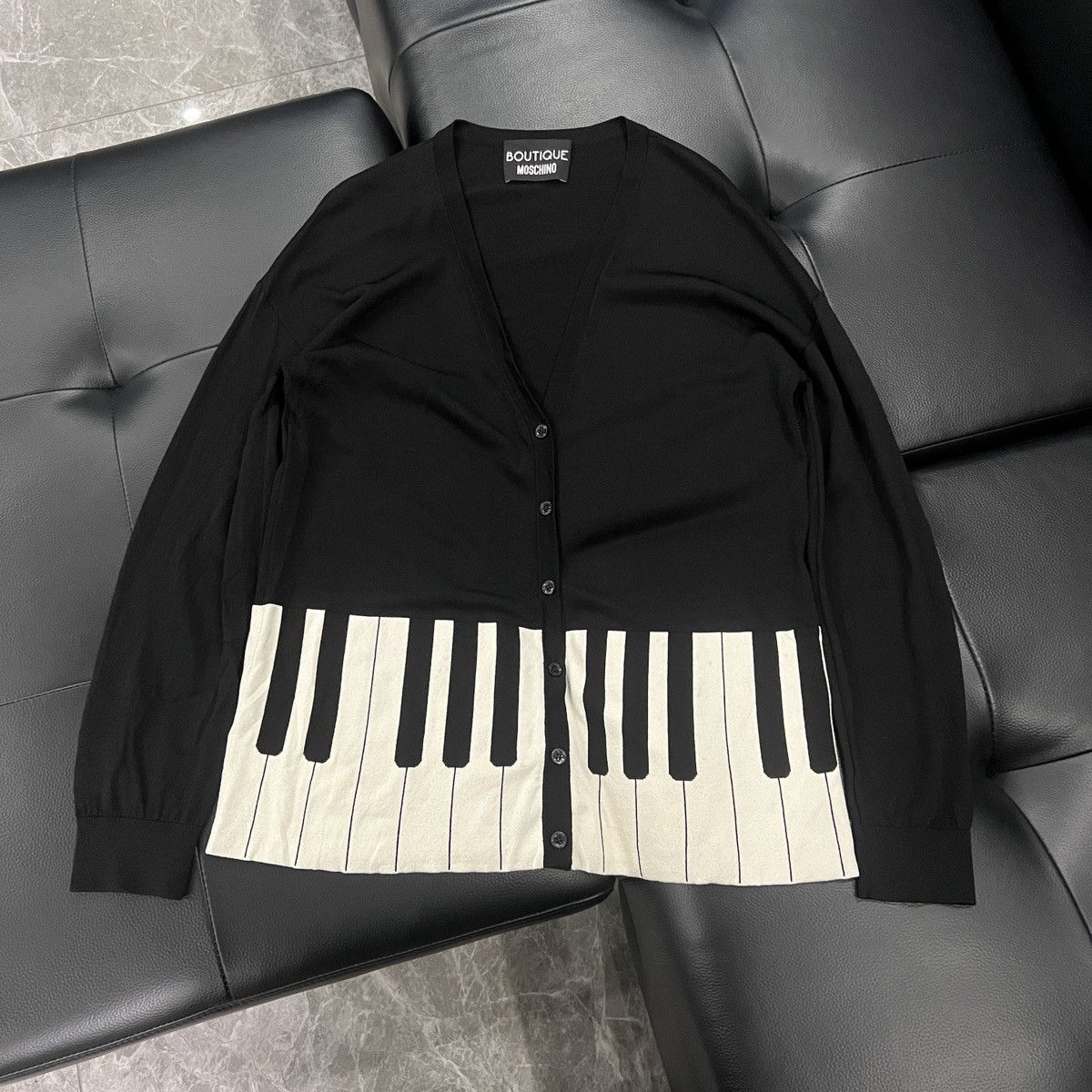 Moschino Moschino Piano Key Hem Knit Cardigan Size US XXS / EU 40 - 1 Thumbnail