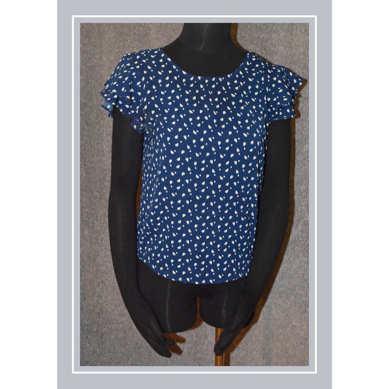 Vintage Twine & String Blue/White Paisley Flutter Sleeve Blouse SZ M Size M / US 6-8 / IT 42-44 - 1 Thumbnail