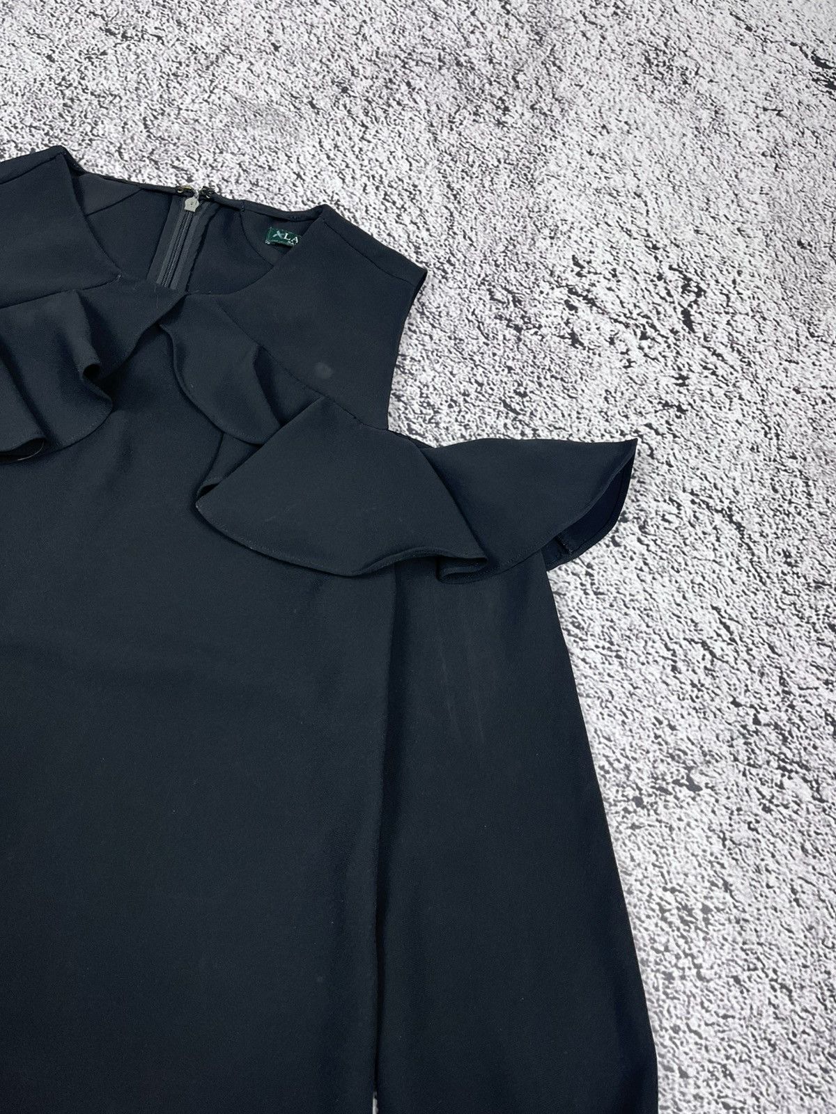 Lauren Ralph Lauren Lauren Ralph Lauren Cold Shoulder Ruffle Collar Blouse S Size S / US 4 / IT 40 - 4 Thumbnail