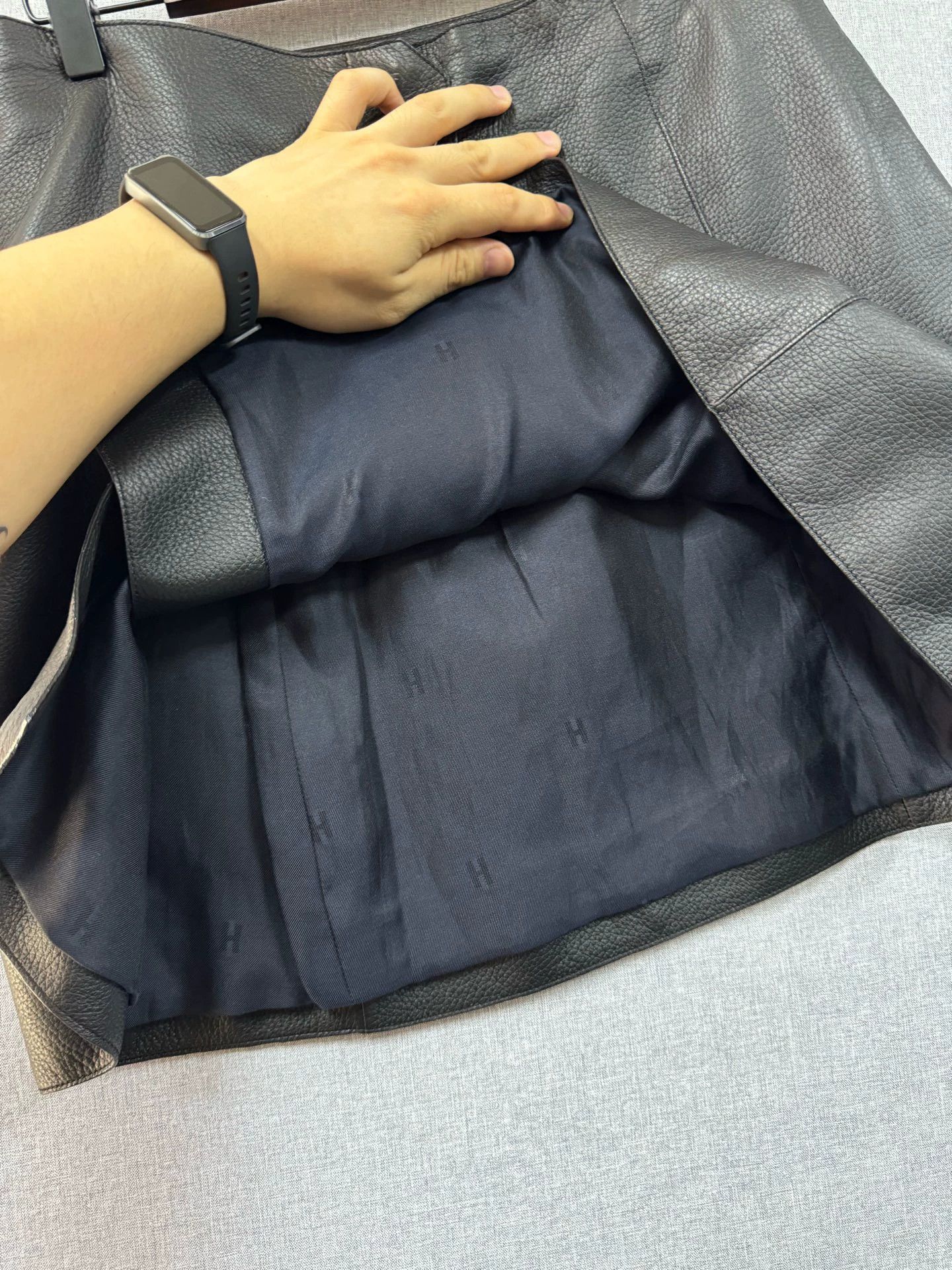 Hermes Hermes Black Leather Mini Skirt, Size 26" / US 2 / IT 38 - 5 Thumbnail