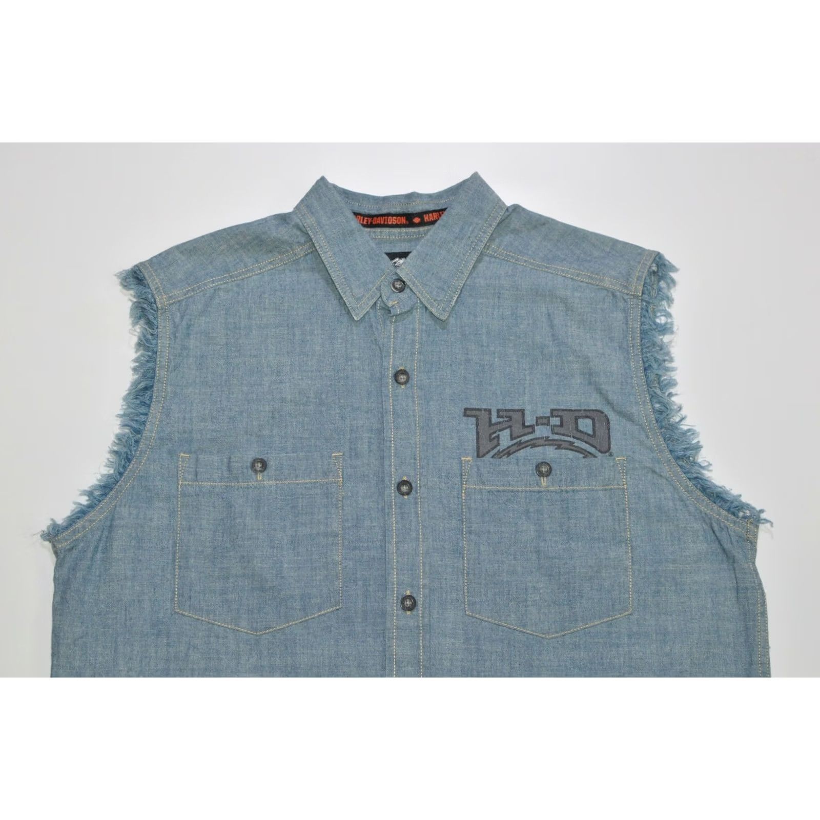 Harley Davidson Harley-Davidson Big Back Logo Chest Pocket Denim Vest Gilet L Mens Blue Cotton 100% Denim Pocket Vest Harley-Davidson Shirt? Size US L / EU 52-54 / 3 - 2 Thumbnail
