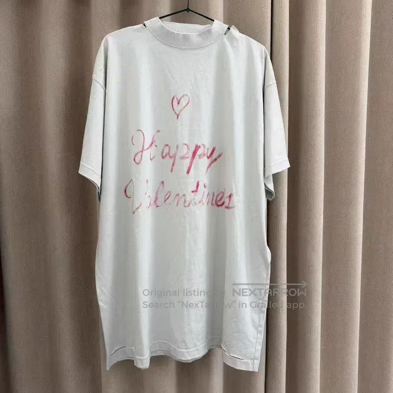 Balenciaga Balenciaga Valentine's Day Series Solid Color Logo Print S Size US M / EU 48-50 / 2 - 1 Thumbnail