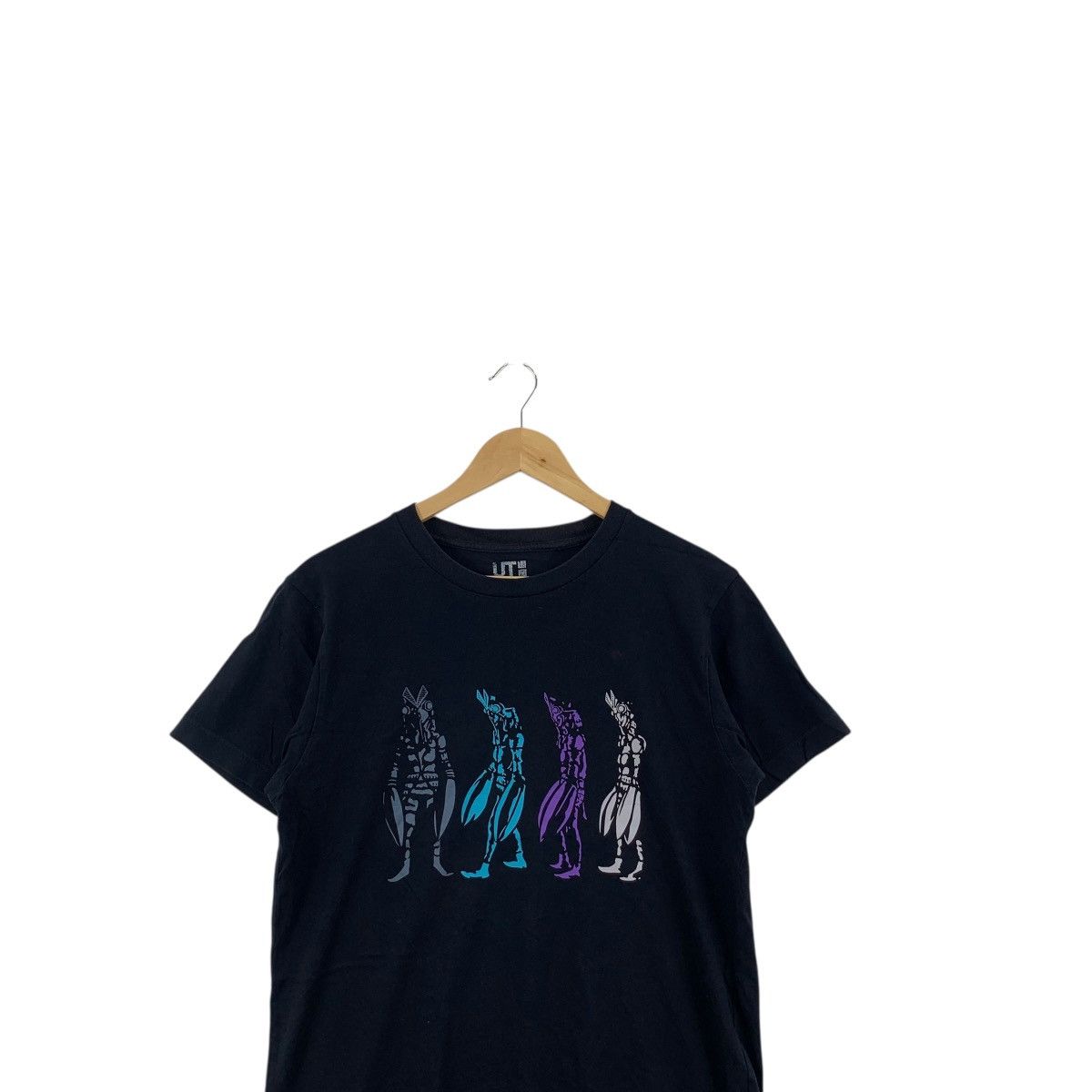 Uniqlo UNIQLO x ULTRAMAN Alien Baltan Barutan Seijin Tee Shirt Size US S / EU 44-46 / 1 - 2 Thumbnail