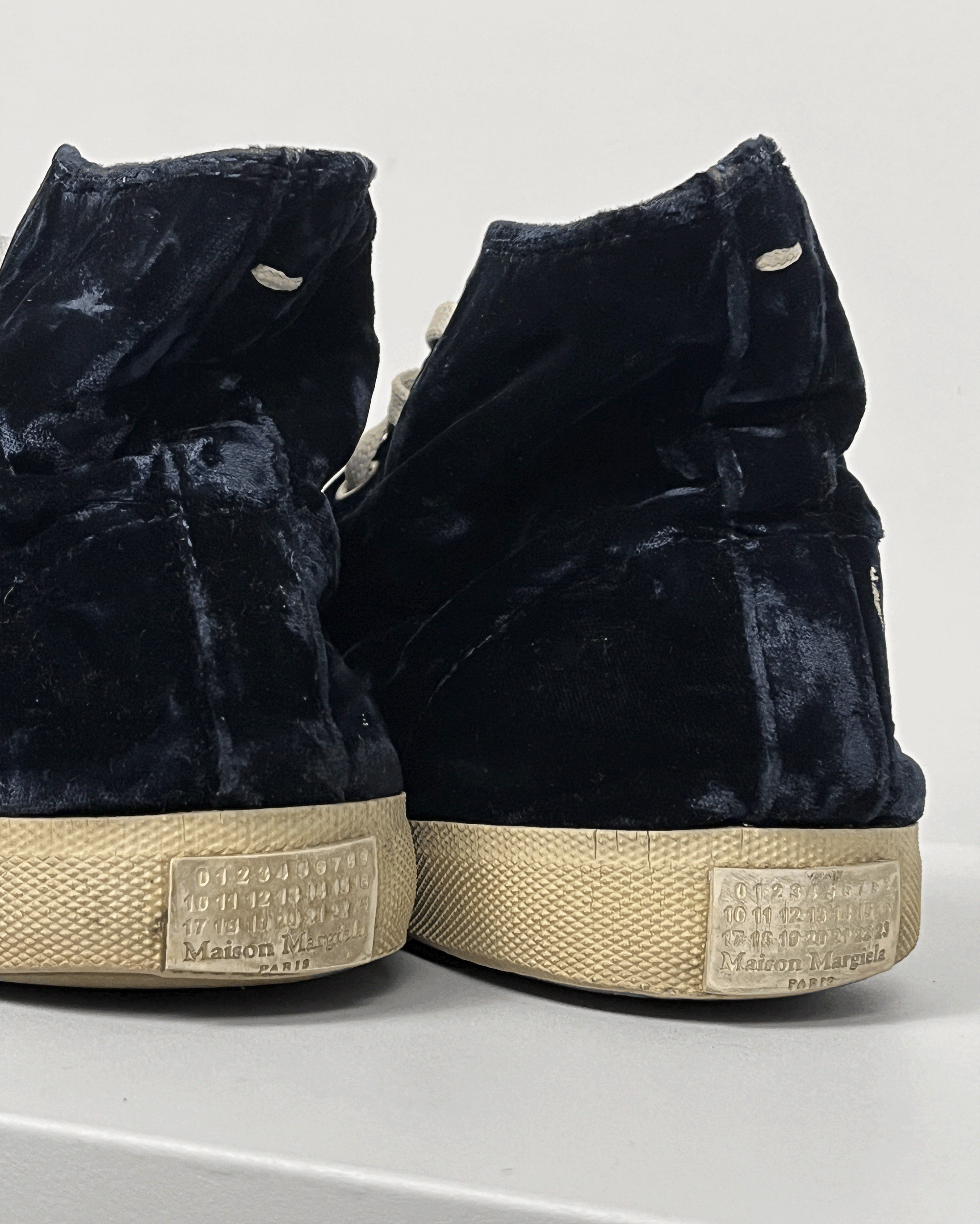 Maison Margiela Maison Margiela Velour Tabi High Top Sneakers Size US 9 / EU 42 - 7 Thumbnail