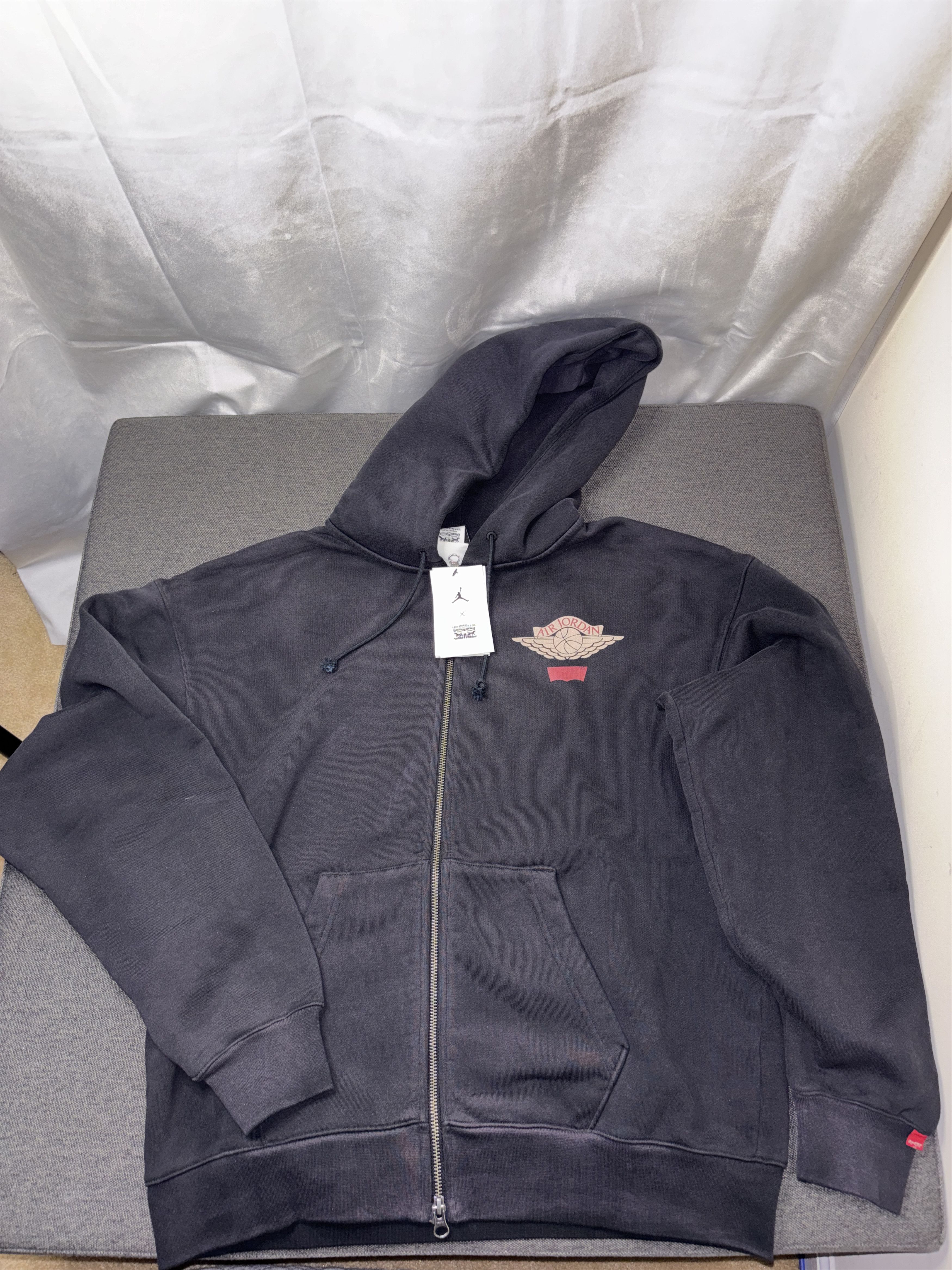 Levi's × Nike Nike Jordan x Levi's Full Zip Hoodie Black Medium IM6734-010 Size US M / EU 48-50 / 2 - 6 Thumbnail