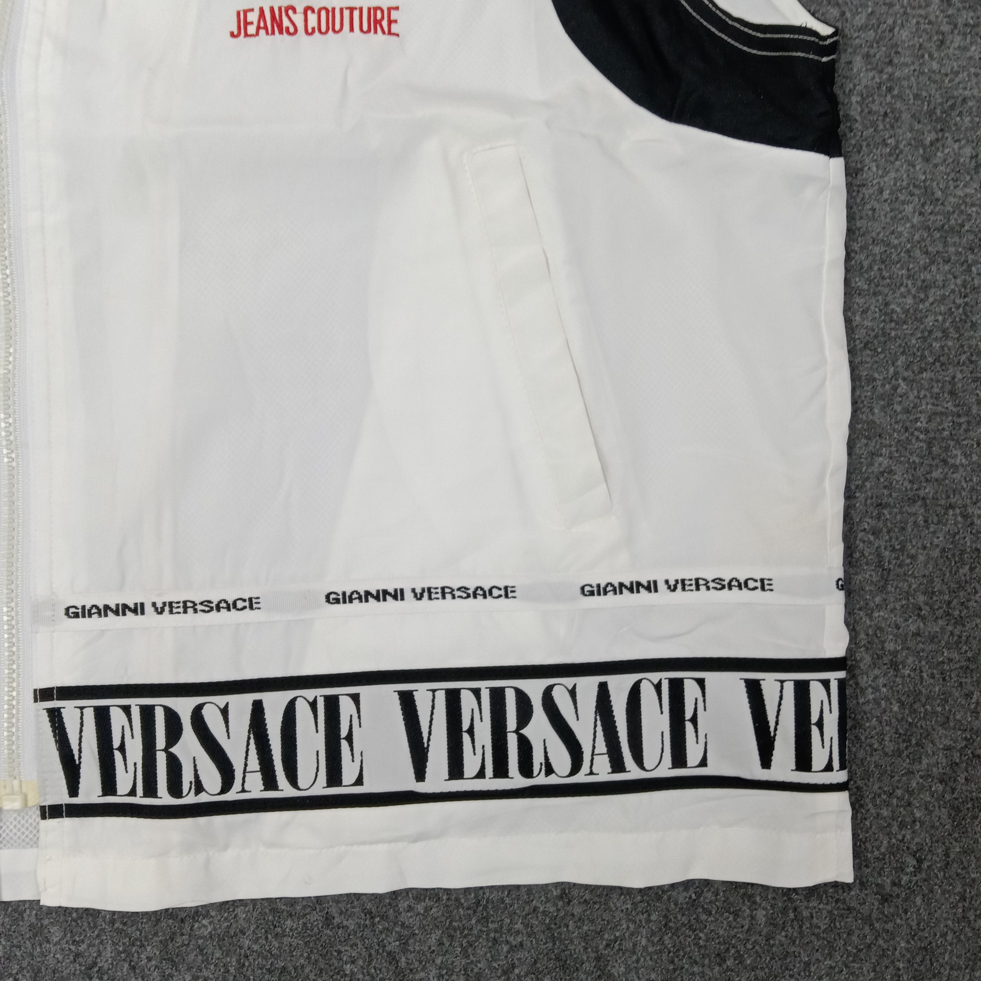 Versace GIANNI VERSACE JEANS COUTURE Designer Brand Vest Size US XL / EU 56 / 4 - 2 Thumbnail