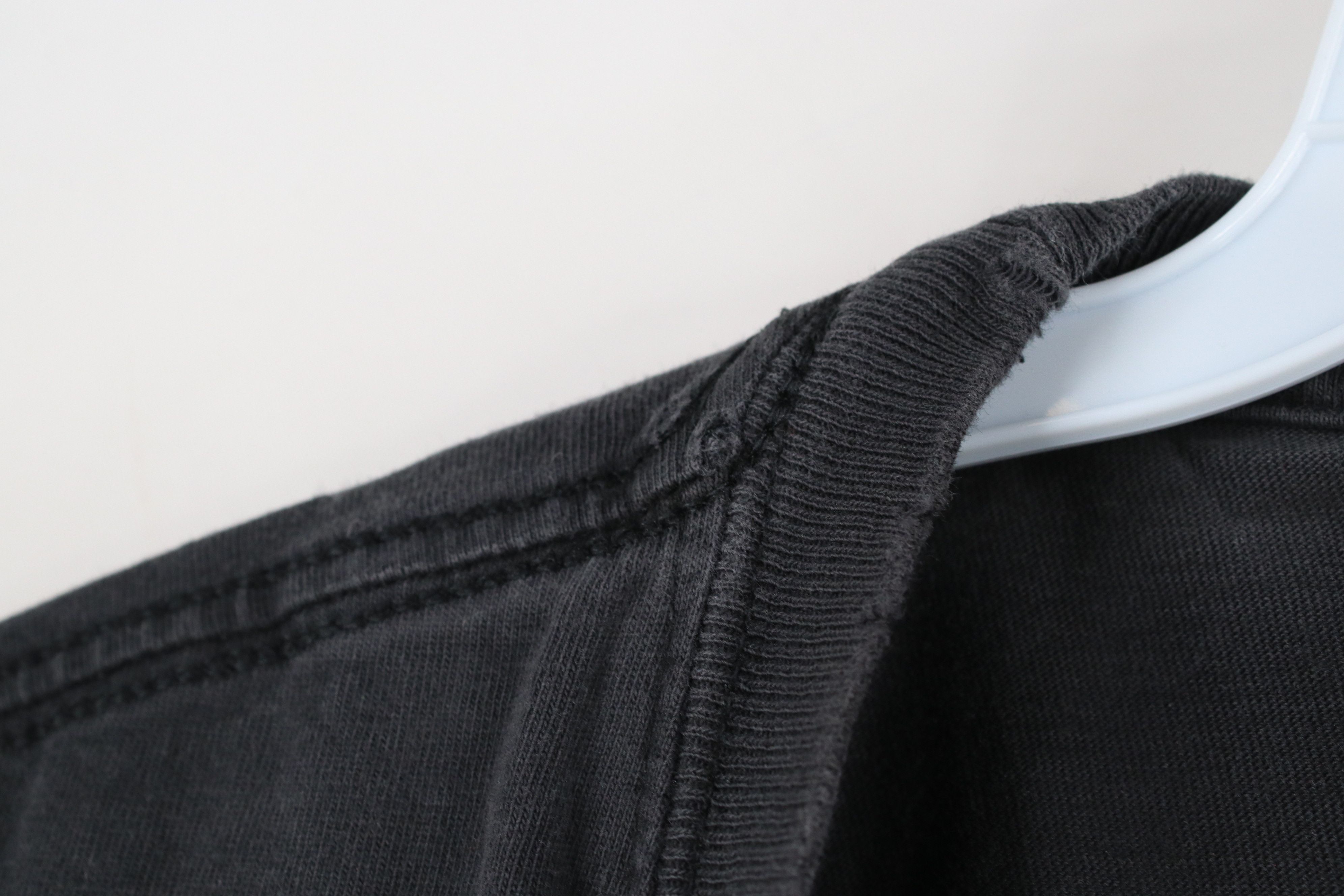 Vintage Vintage 90s Streetwear Blank Heavy Cotton T-Shirt Black Size US L / EU 52-54 / 3 - 6 Thumbnail