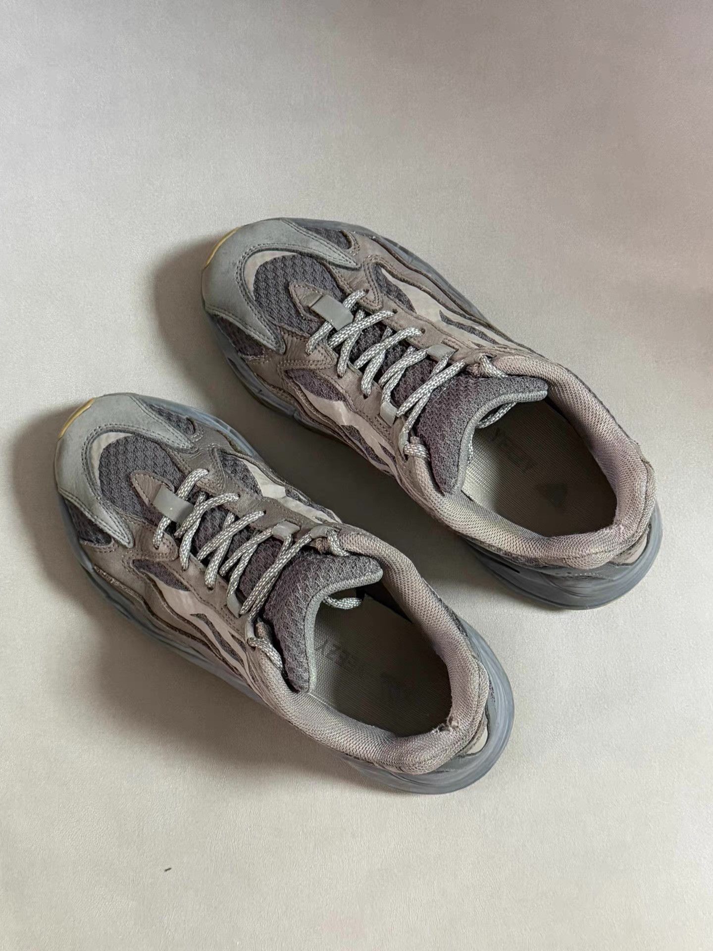 Yeezy Yeezy 700 V3 Arzareth Ｑ20 Size US 8 / EU 41 - 1 Thumbnail