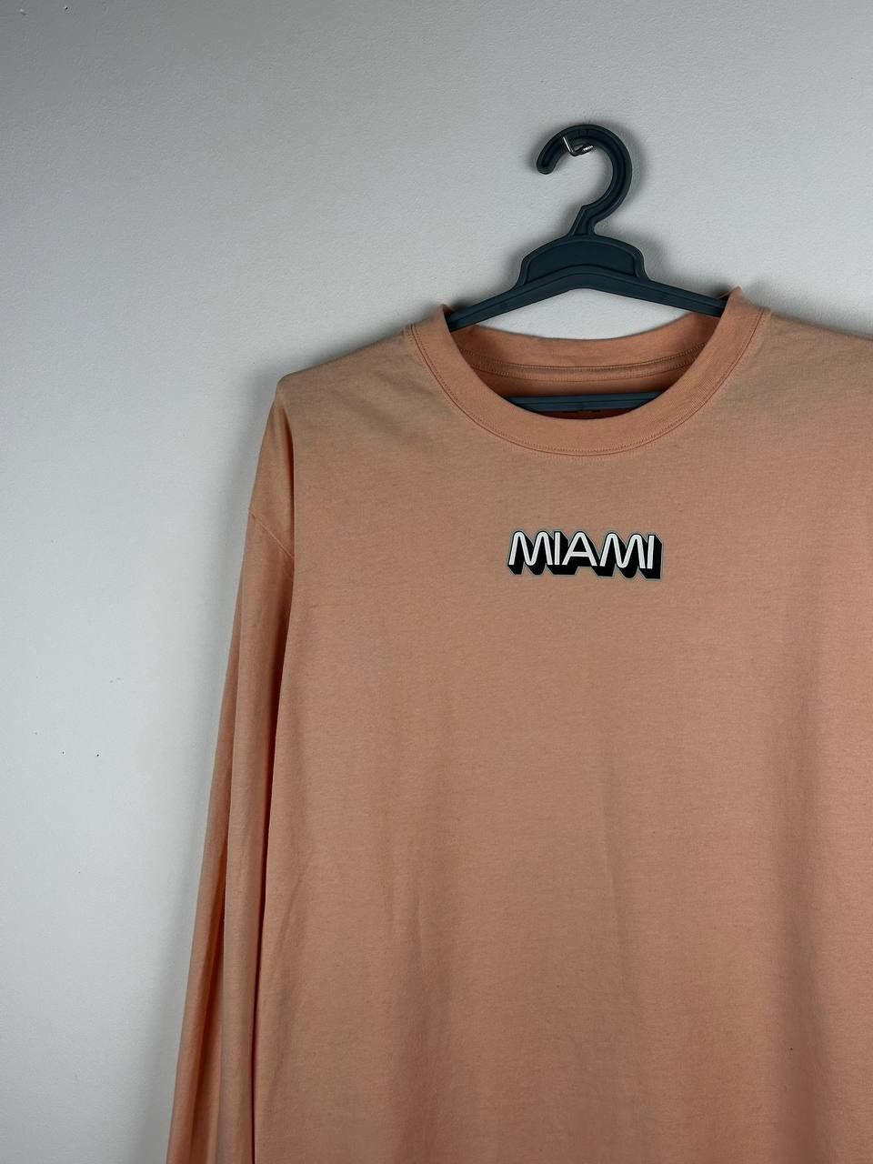 Formula 1 Formula 1 Miami Gran Prix Peach LS T Shirt Size US L / EU 52-54 / 3 - 3 Thumbnail