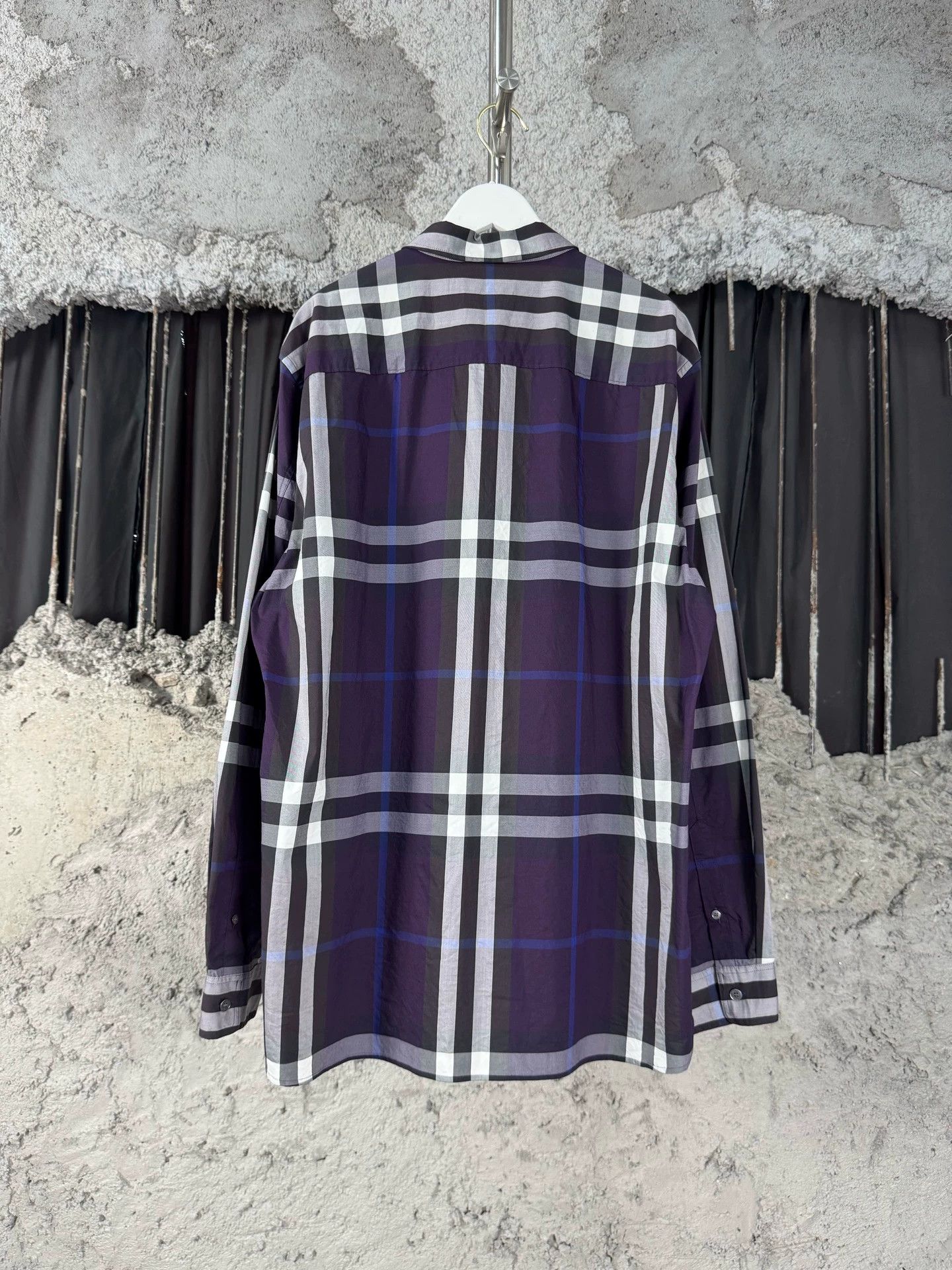 Burberry Burberry New XL Shirt Size US XL / EU 56 / 4 - 2 Thumbnail