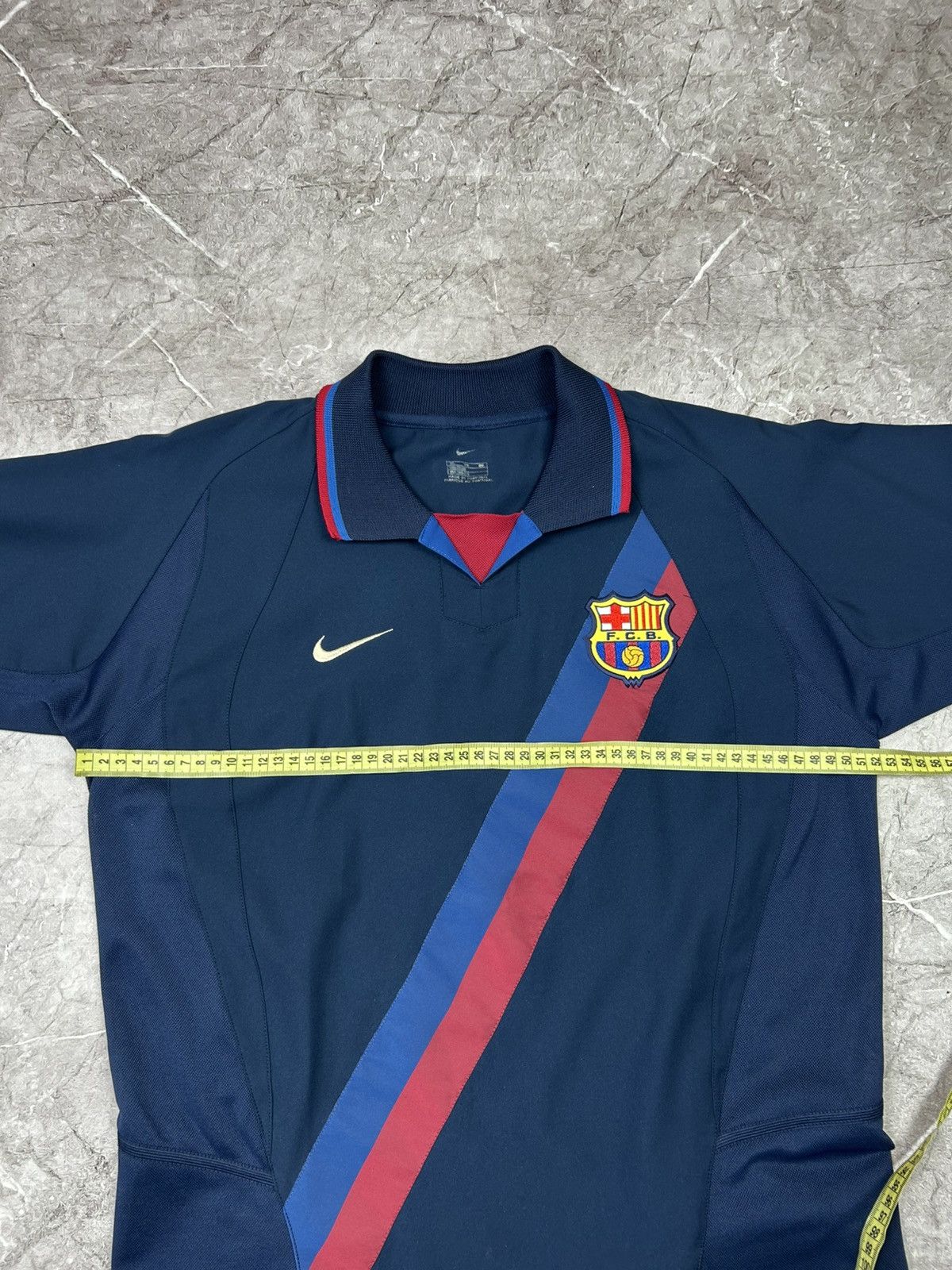 Nike FC Barcelona Nike 2002 2003 2004 Away Football Soccer Jersey Size US S / EU 44-46 / 1 - 12 Thumbnail