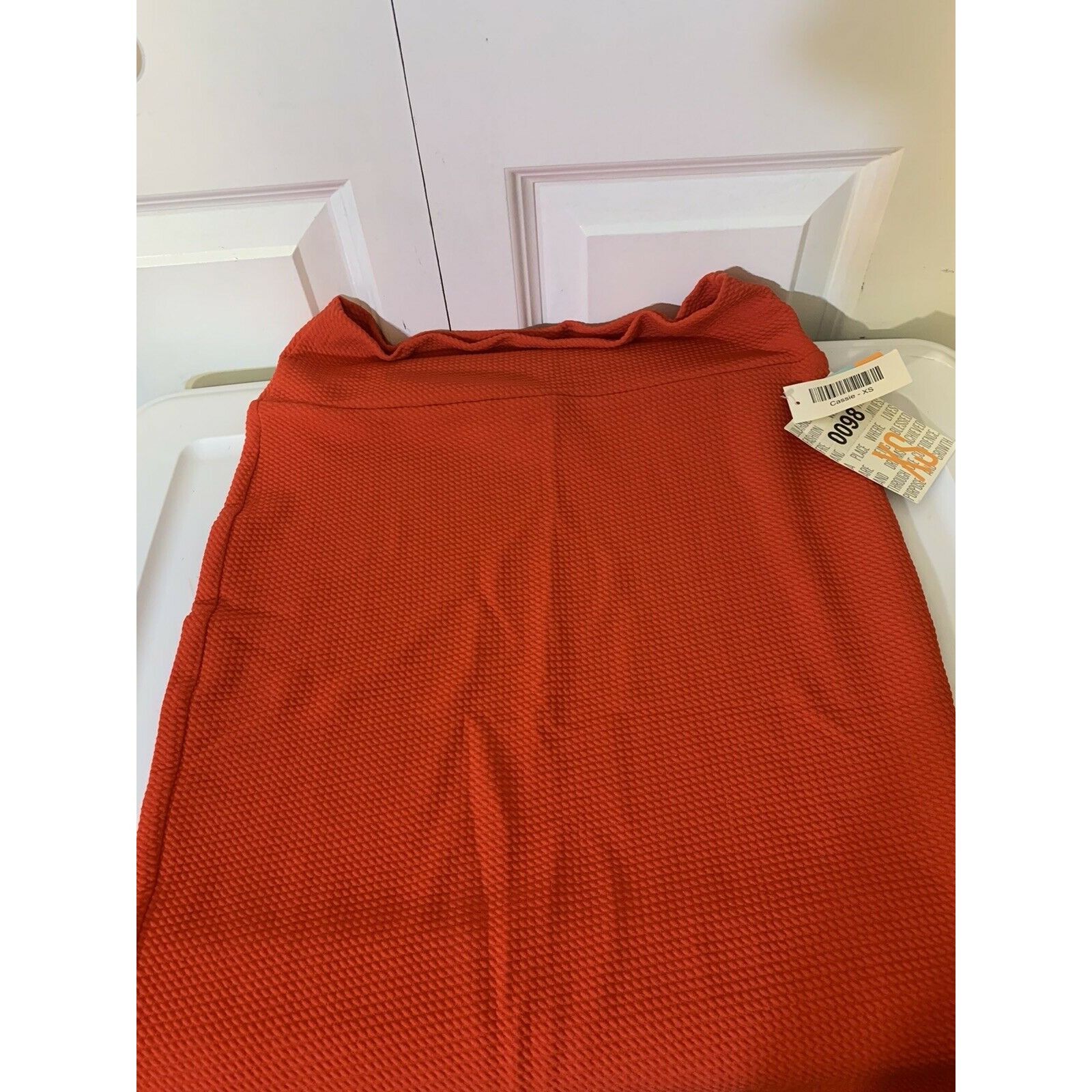 Other NEW Lularoe Women’s Sz XS Cassie Red Textured Skirt Size 25" / US 0 / IT 36 - 6 Thumbnail