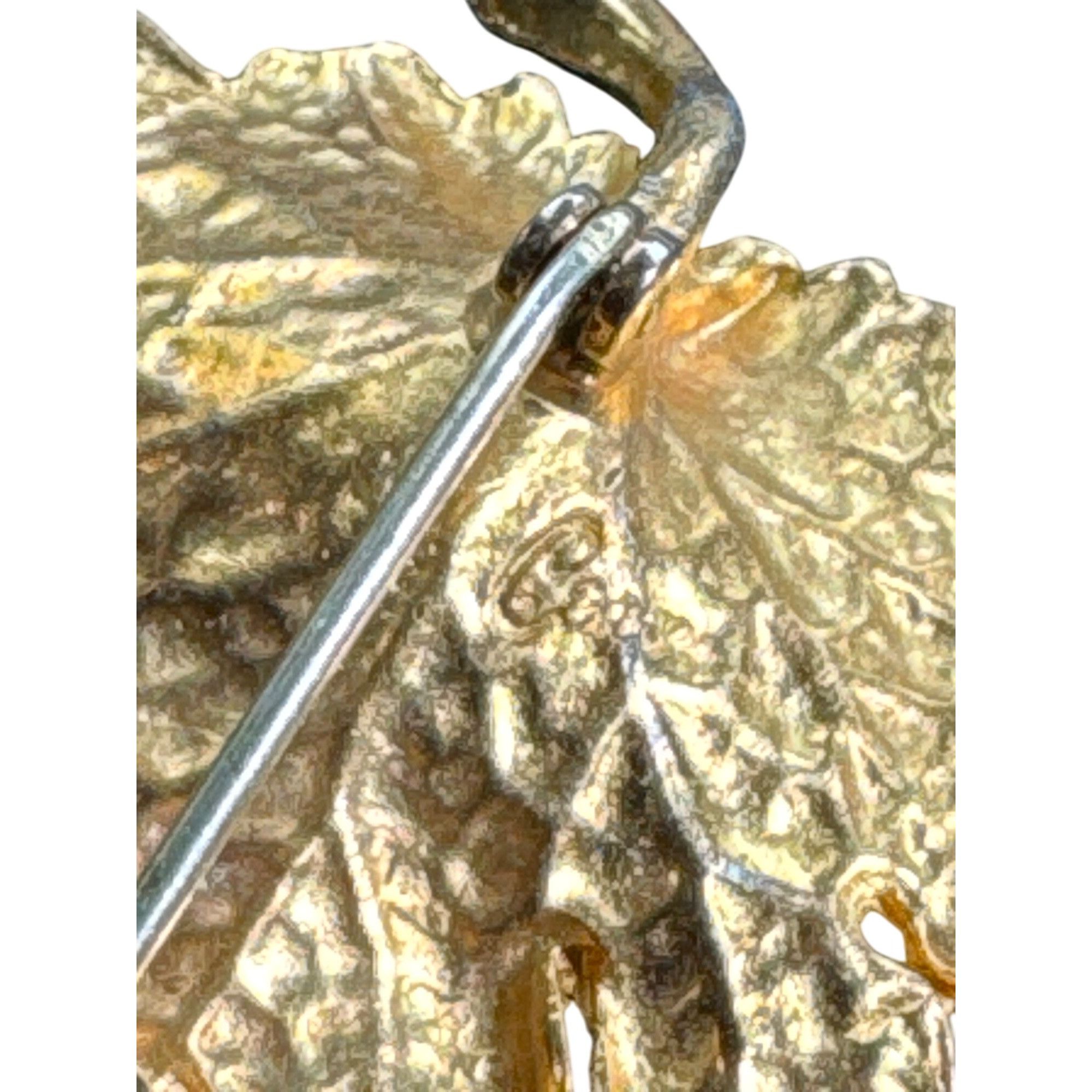 Designer × Vintage American Vintage CORO SIGNED Vintage Gold Tone Maple Leaf Fa Size ONE SIZE - 7 Thumbnail