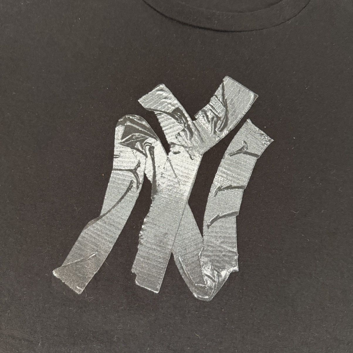 Henry Johnson Henry Johnson Duct Tape NY T-Shirt Size US XL / EU 56 / 4 - 2 Thumbnail