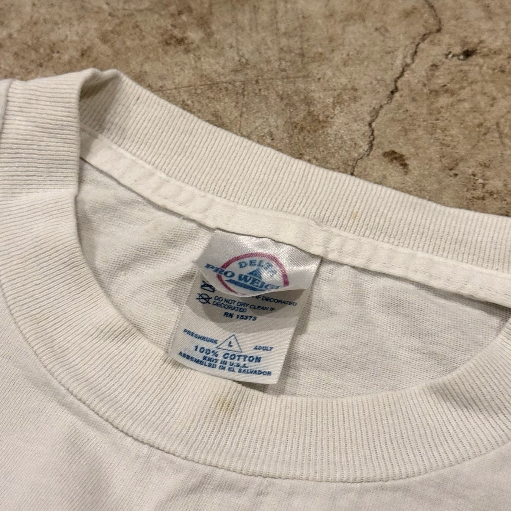 Delta VINTAGE 1995 30 YEAR OLD L JOKING PRANK FUNNY T-SHIRT Mens Large White T-Shirt MENS Large White Funny 1995 Vintage 30 Year Old l joking prank tshirt Size US L / EU 52-54 / 3 - 3 Thumbnail