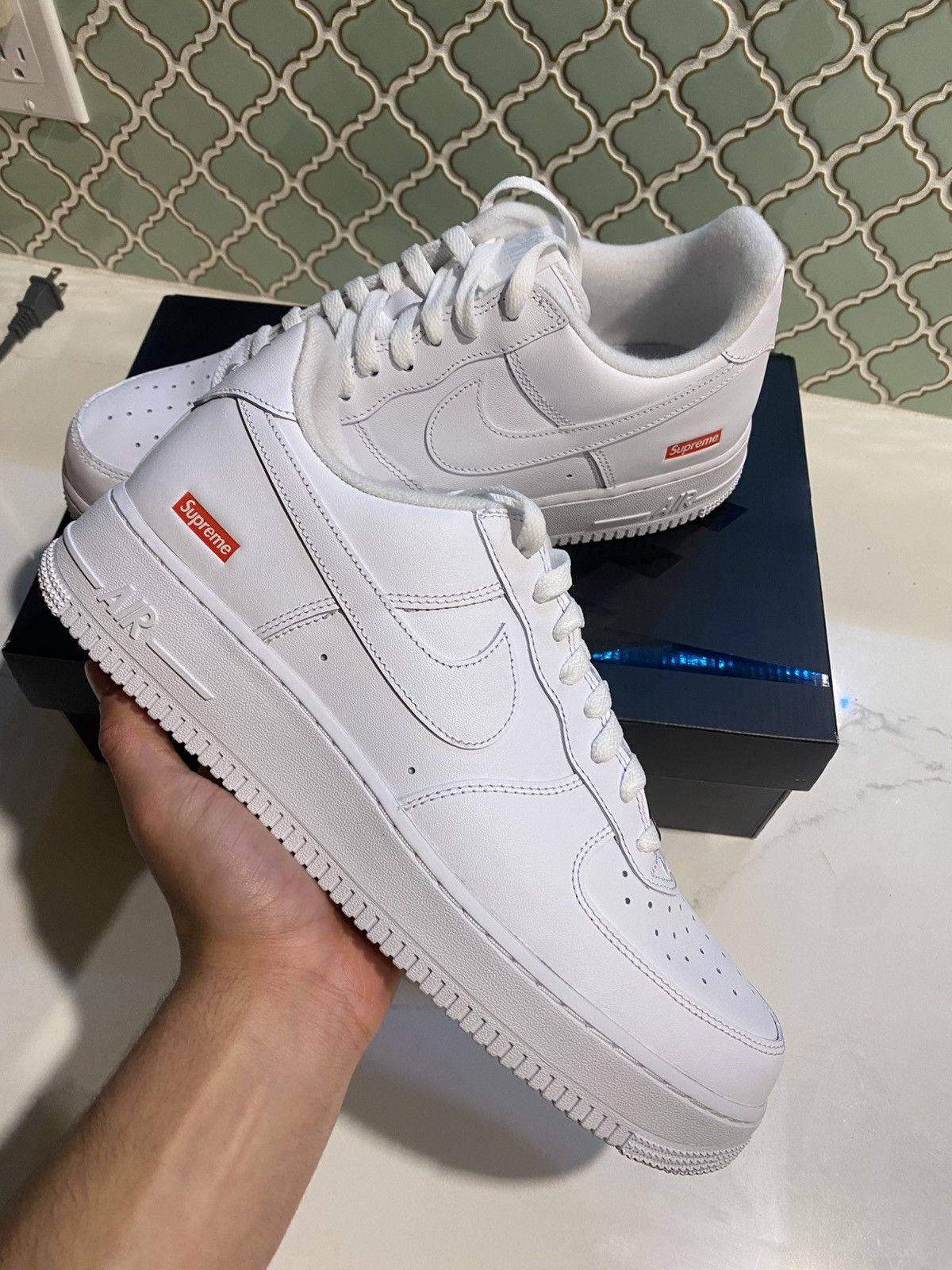 Nike × Supreme Nike Air Force 1 low supreme white Size US 11 / EU 44 - 1 Thumbnail