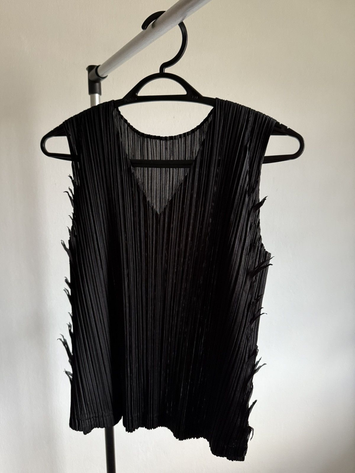 Pleats Please Issey Miyake black Pleats Please Issey Miyake sleeveless tank top Size S / US 4 / IT 40 - 4 Thumbnail