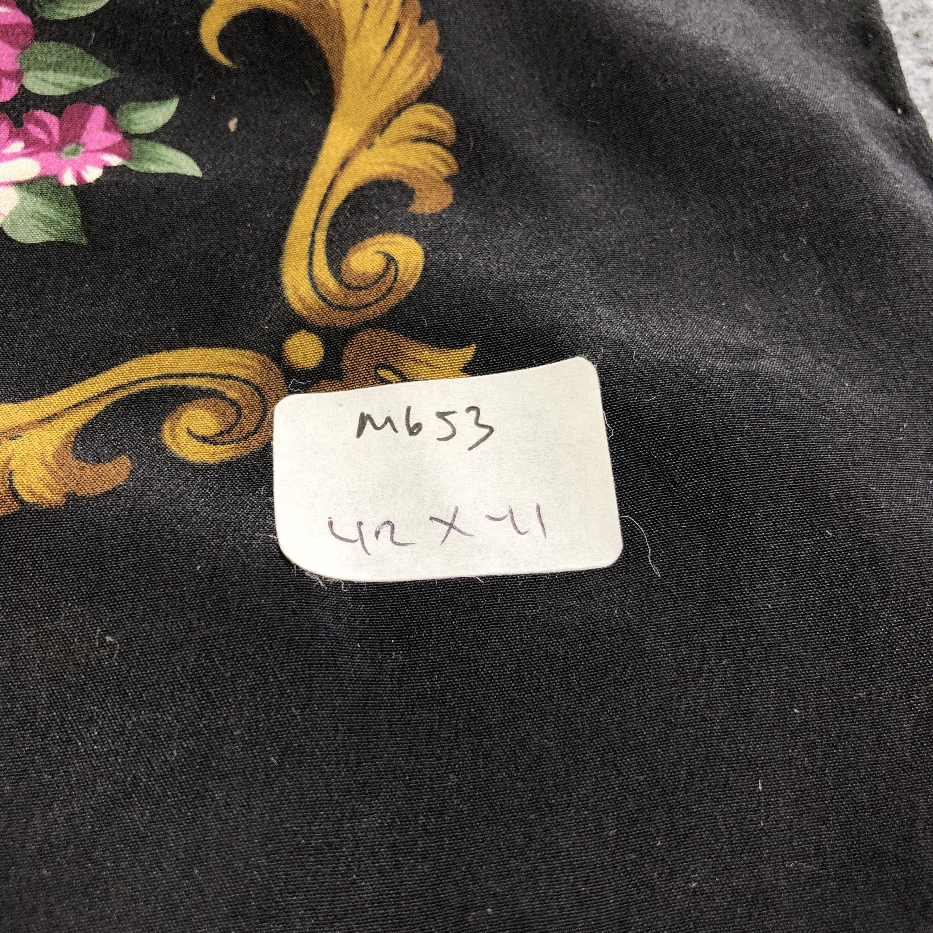 Japanese Brand Vintage Luxury Floral Hand Rolled Silk Scarf M653 Size ONE SIZE - 4 Thumbnail