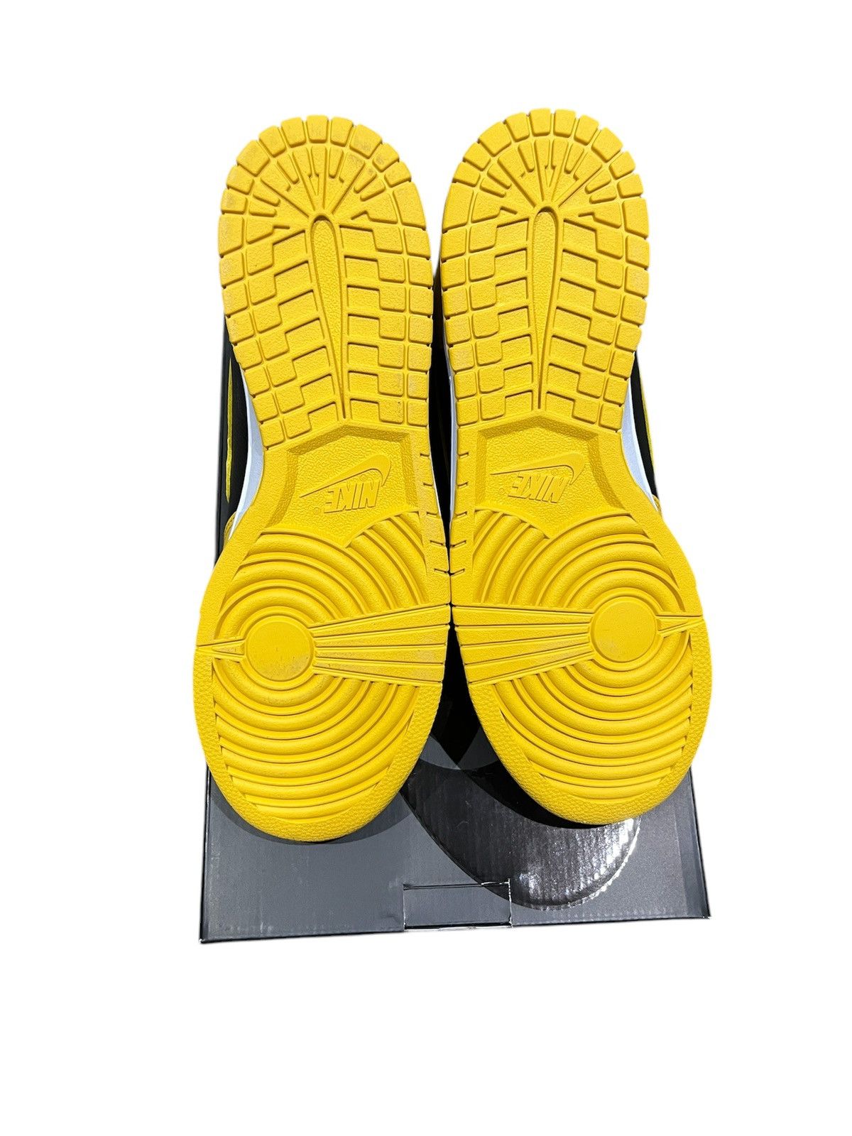 Nike Nike Dunk High Wu-Tang (2024) Yellow US10.5 Size US 11 / EU 44 - 7 Thumbnail