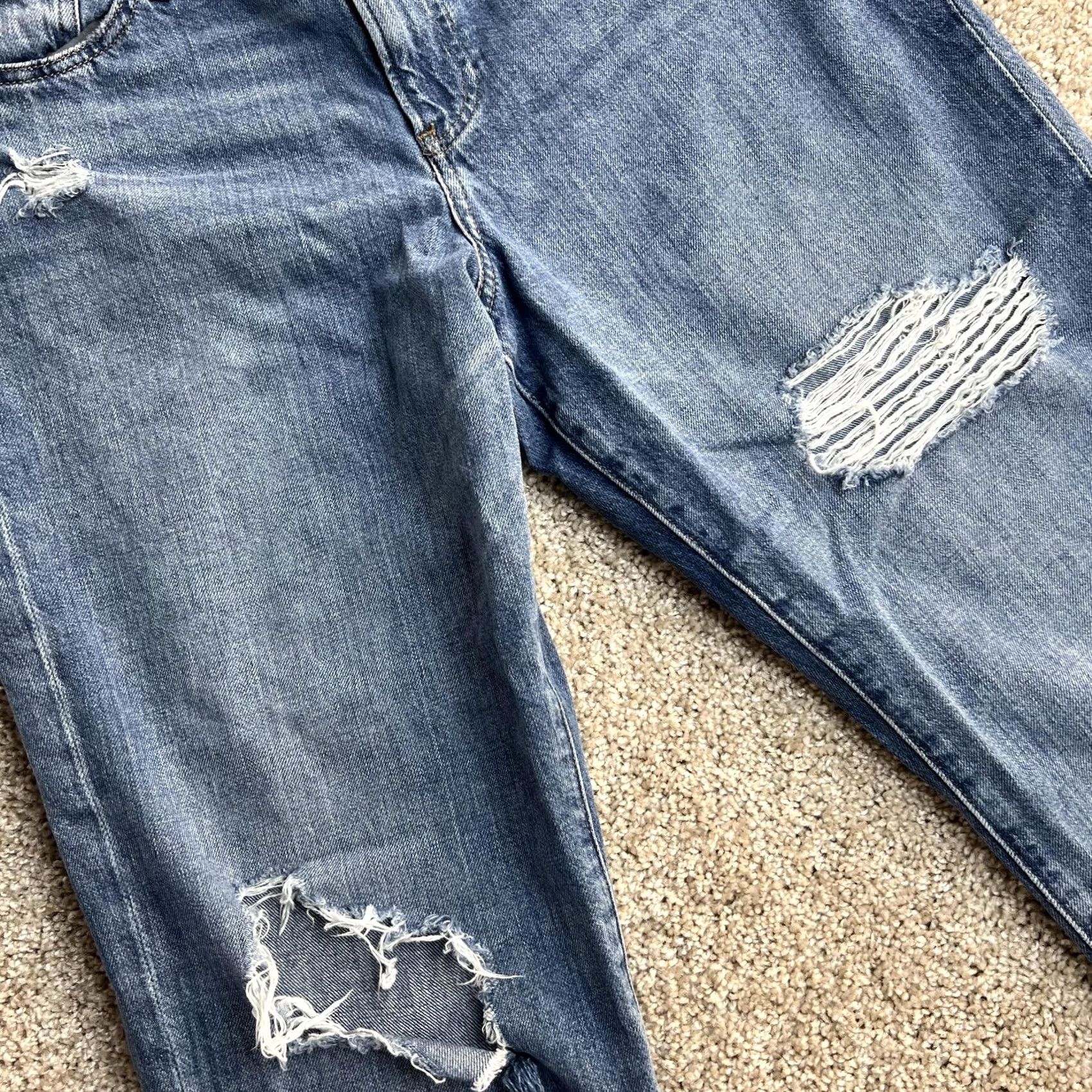 Express Express Boyfriend Jeans Womens 10R Relaxed Distressed Denim Mid Rise Blue Size 32" / US 10 / IT 46 - 4 Thumbnail