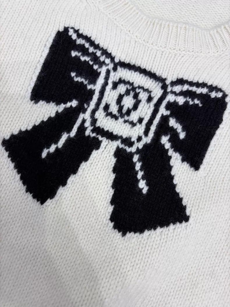 Chanel Chanel Ski black and white bow knitted pullover sweater Size XS / US 0-2 / IT 36-38 - 3 Thumbnail