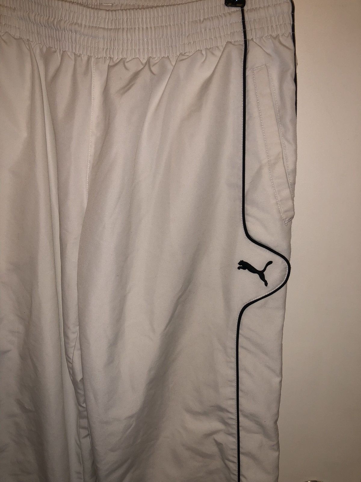 Puma × Vintage White vintage puma jogger Size US 34 / EU 50 - 2 Thumbnail