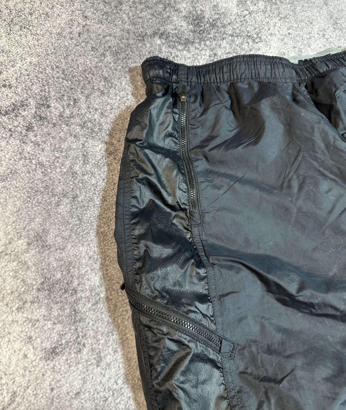Nike Vintage Nike Pants Rare Joggers Gorpcore Streetwear Y2K USA Size US 32 / EU 48 - 4 Thumbnail