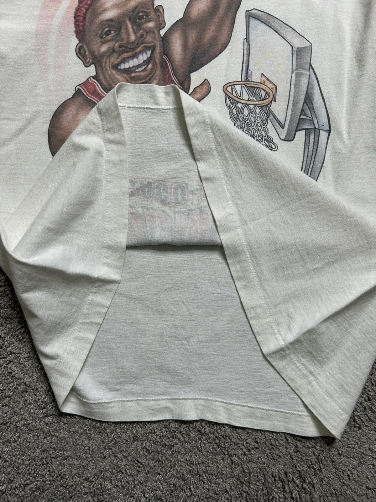 Vintage Vintage 90s Dennis Rodman Chicago Bulls Caricature Tee Salem Size US XL / EU 56 / 4 - 6 Thumbnail