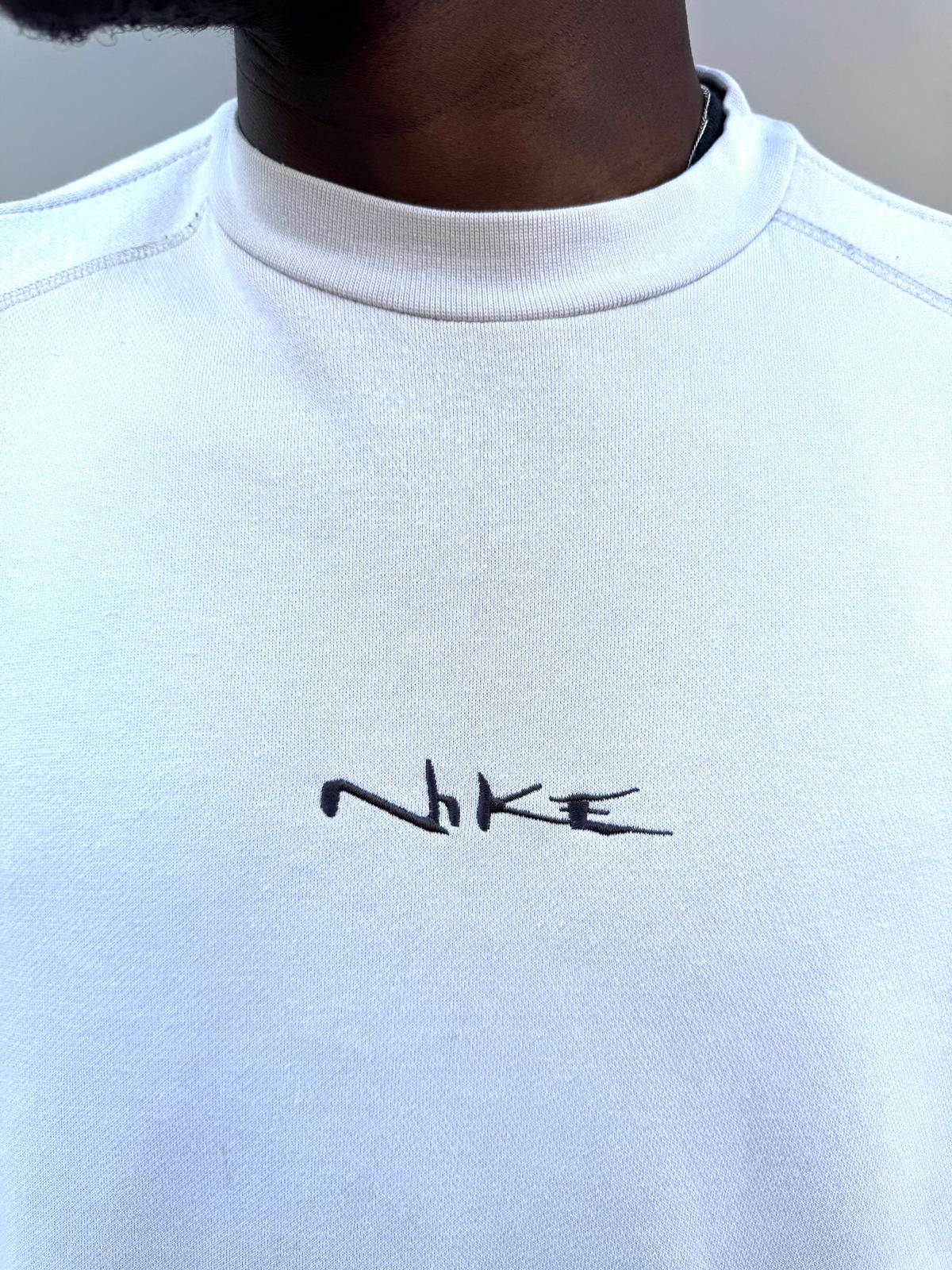 Nike Early 2000’s Nike Spellout Stash Pocket Crewneck Size US L / EU 52-54 / 3 - 4 Thumbnail