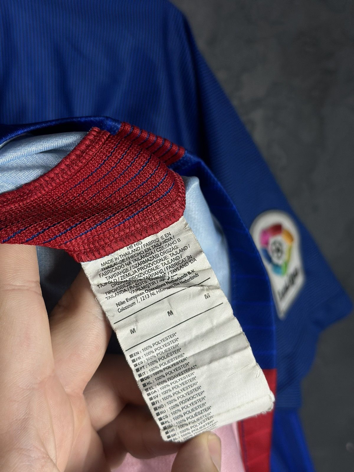 Nike × Vintage 2016/17 Barcelona Home Jersey Suarez 9Nike T-shirt+ Shorts Size US M / EU 48-50 / 2 - 12 Thumbnail
