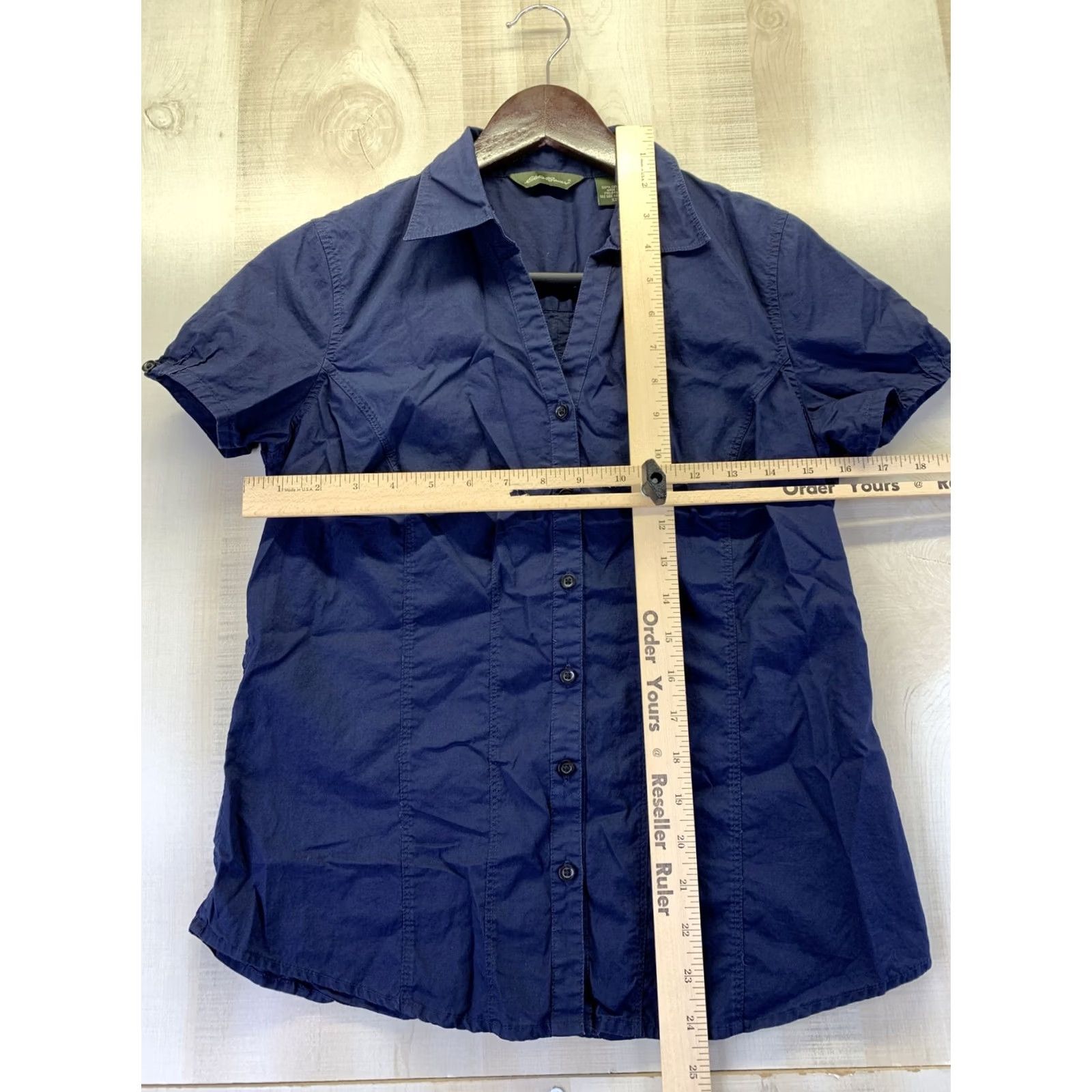Eddie Bauer VINTAGE Eddie Bauer Womens Navy Blue XS 100% Cotton Short Sleeve Button-Up V Neck Shirt Women XS Navy Blue 100% Cotton Button-Up V-Neck Size 26" / US 2 / IT 38 - 2 Thumbnail