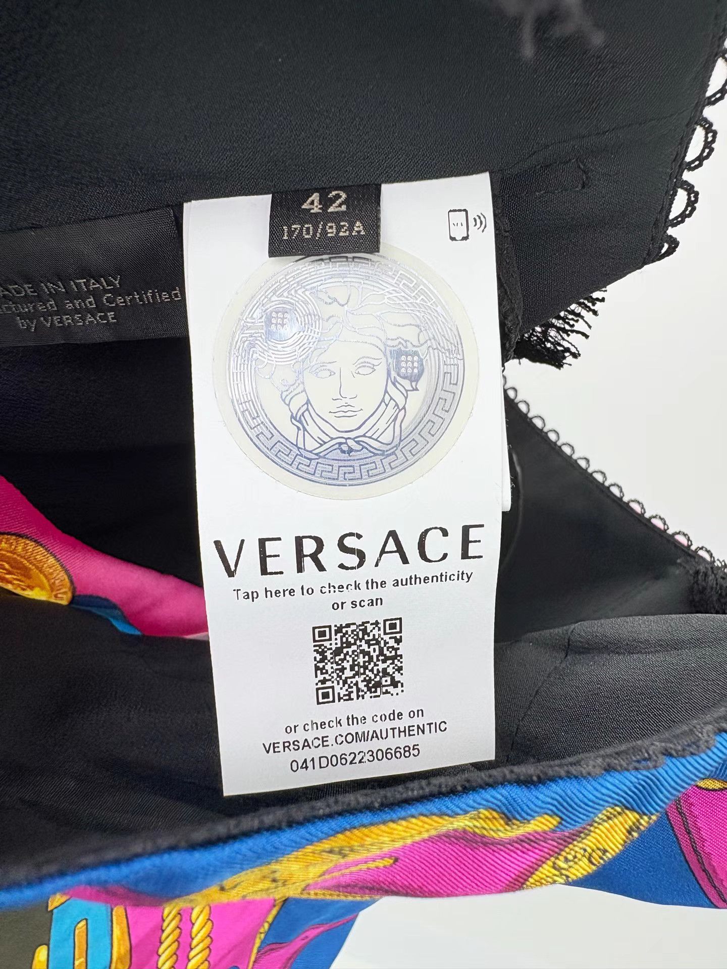 Versace VERSACE Runway Silk Camisole Top K1 Size M / US 6-8 / IT 42-44 - 4 Thumbnail