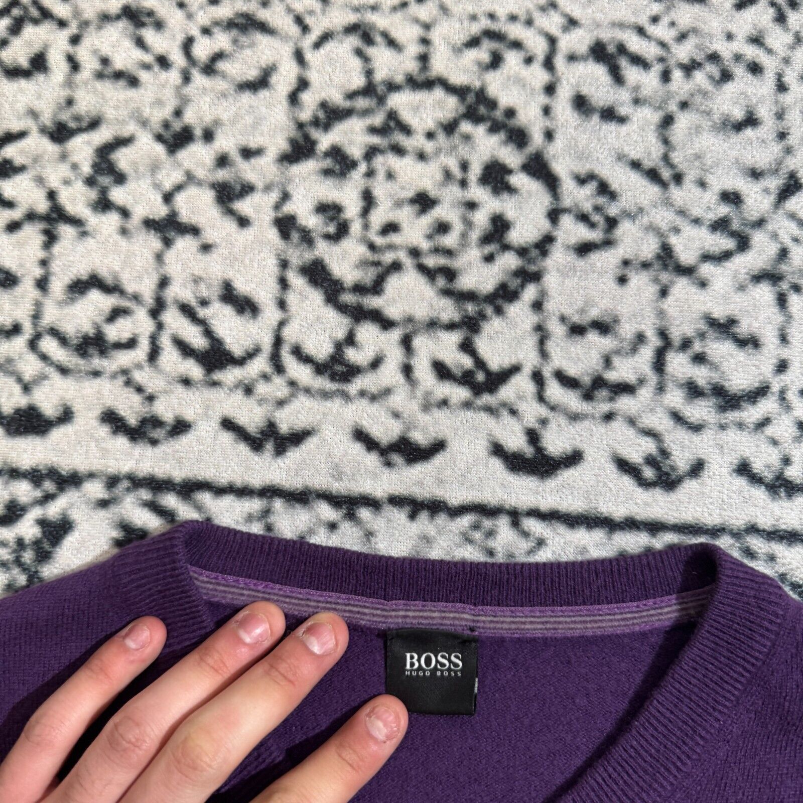 Hugo Boss × Vintage Hugo Boss Vintage Purple Wool Sweater Size M V-Neck Y2K 90s Size US M / EU 48-50 / 2 - 8 Thumbnail
