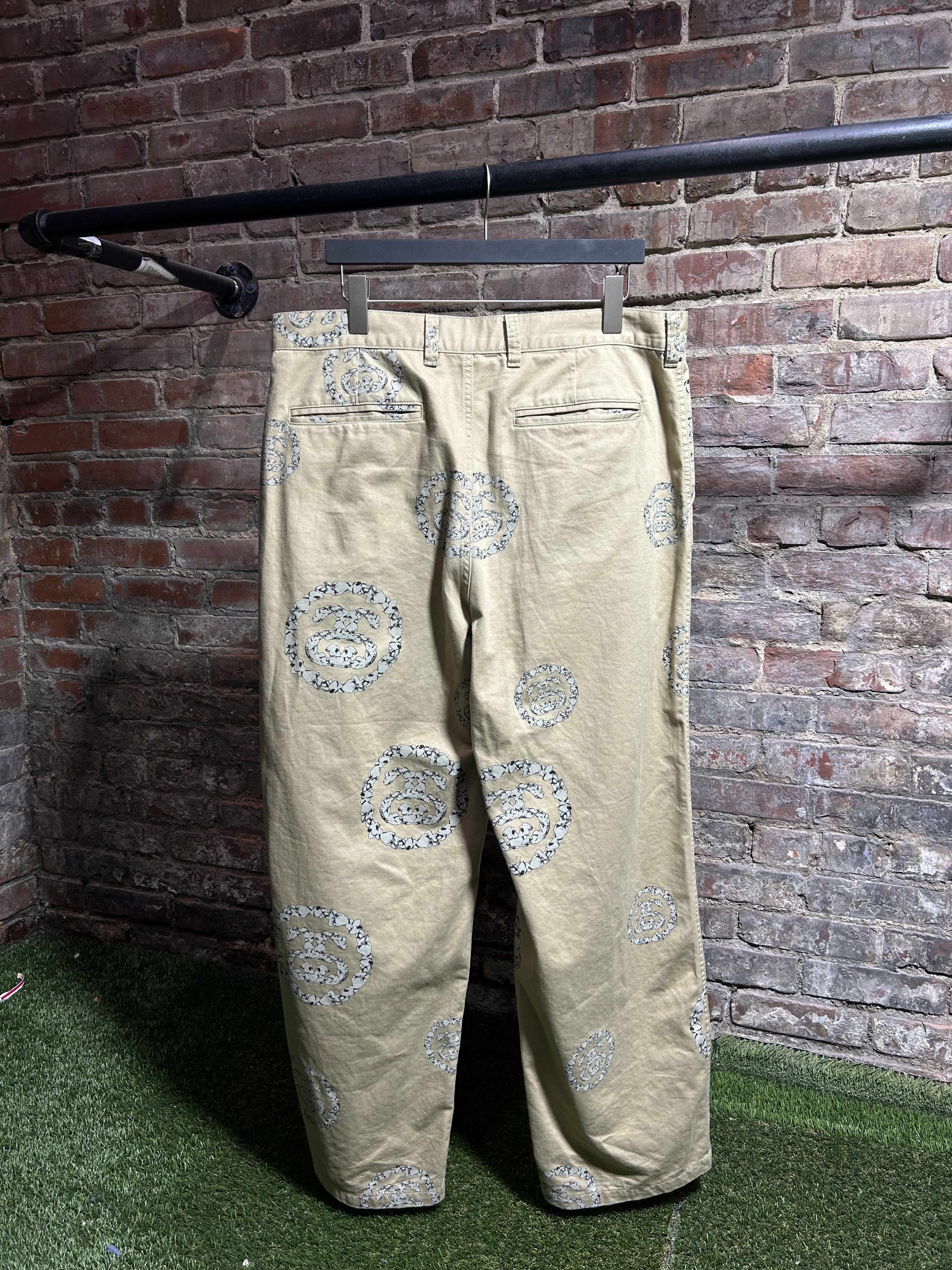 DENIM TEARS × Stussy Stussy x DENIM TEARS Khaki Chinos Size US 34 / EU 50 - 2 Thumbnail