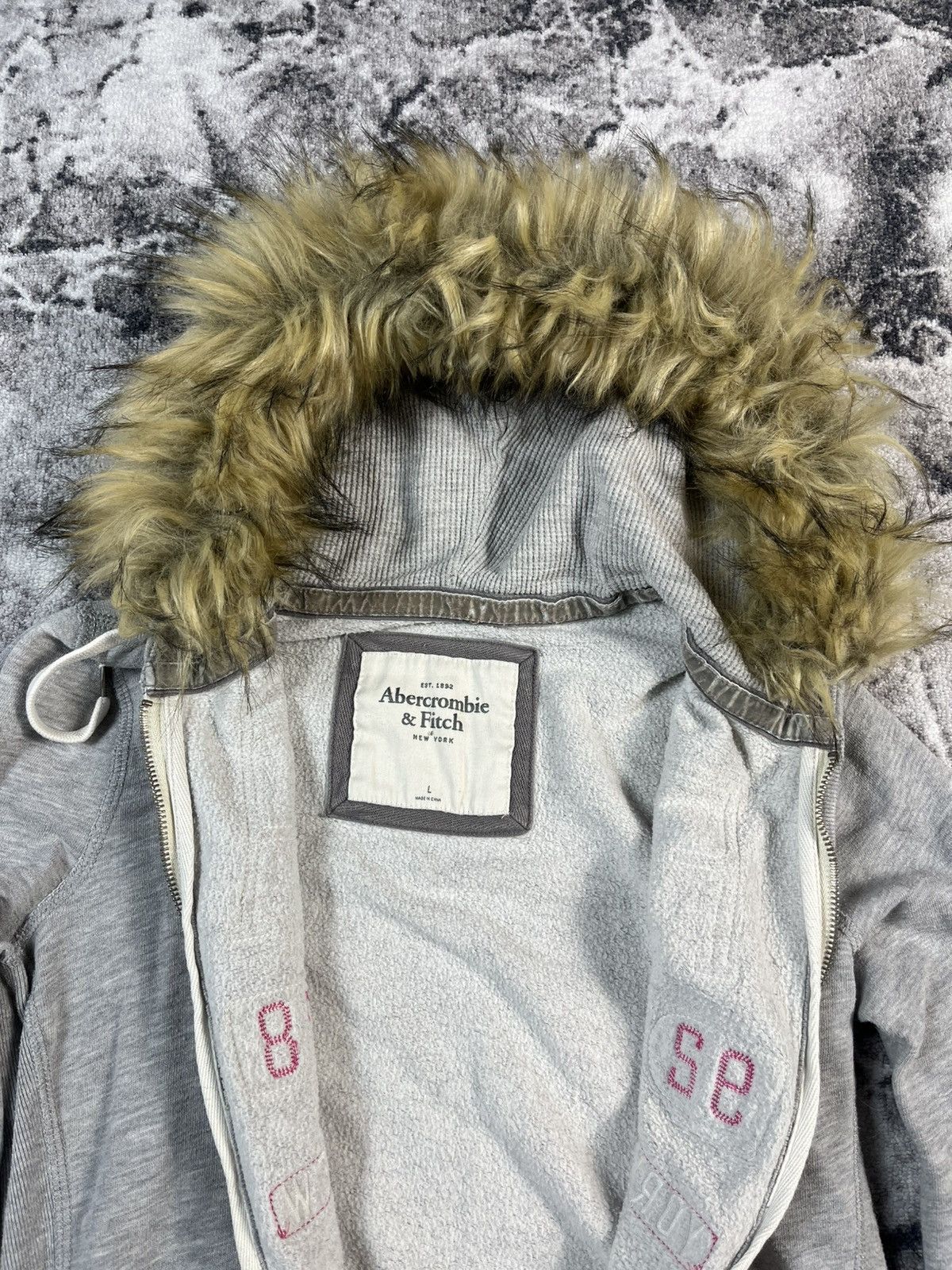 Abercrombie & Fitch Abercrombie Fitch Y2K Fur Hoodie Womens L Fits M Size L / US 10 / IT 46 - 7 Thumbnail