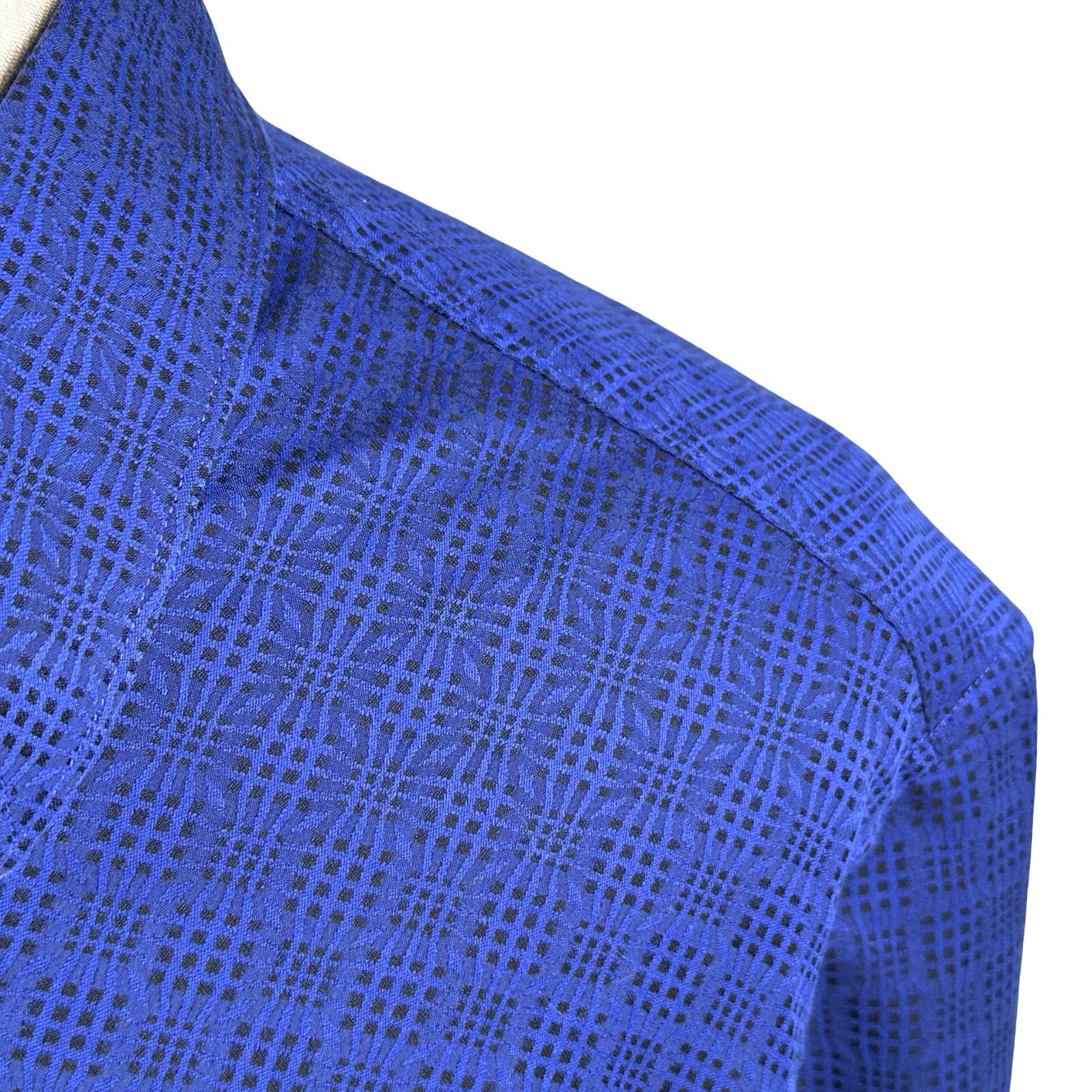 Robert Graham Robert Graham Shirt Men’s XL Blue Flip Cuff Tailored Fit Size US XL / EU 56 / 4 - 3 Thumbnail