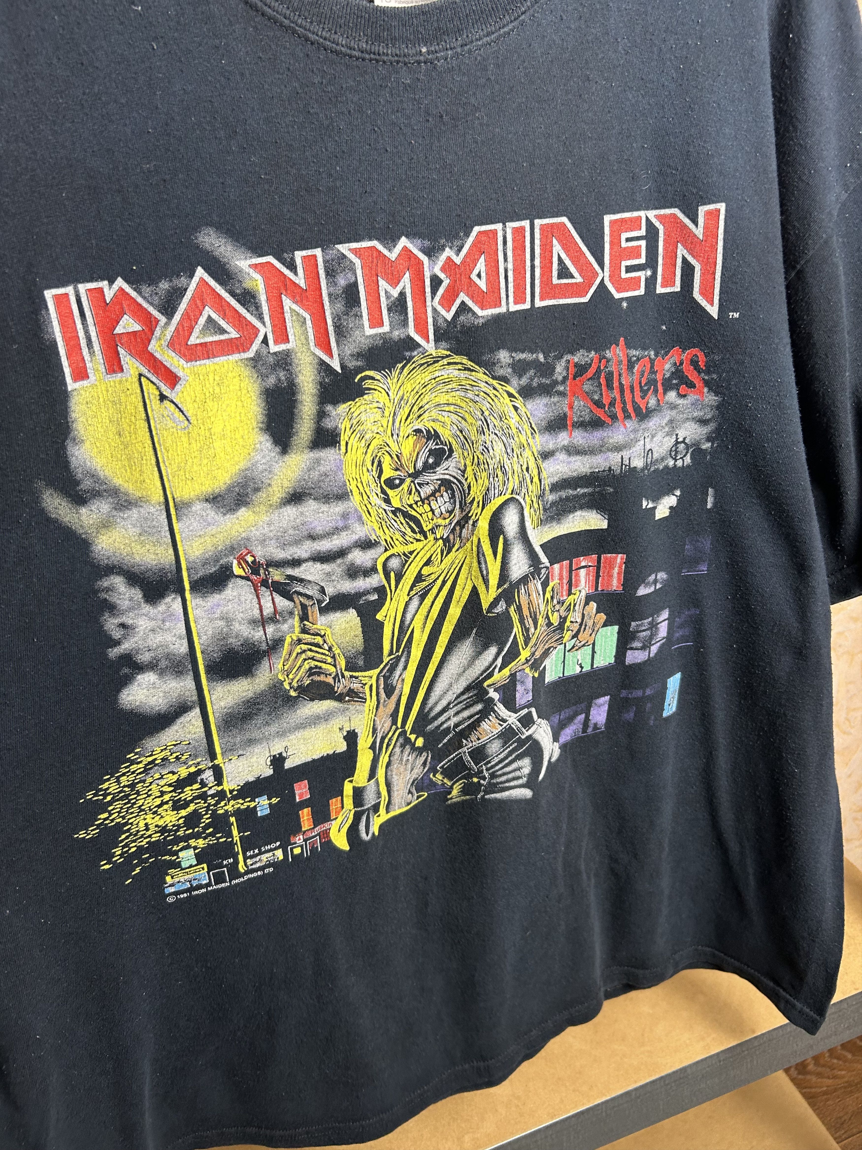 Band Tees Vintage 2000s Iron Maiden 1981 Print Rock Band T-shirt Size US XL / EU 56 / 4 - 5 Thumbnail