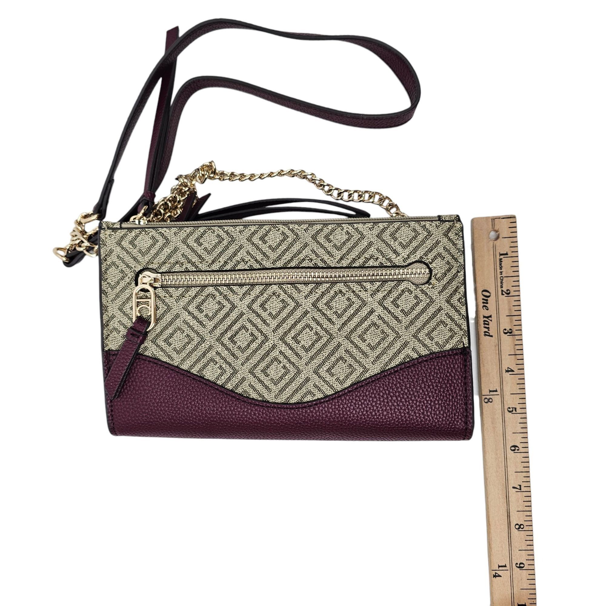 Liz Claiborne Liz Claiborne Hayden Crossbody Bag Pockets Slim Silhouette Size ONE SIZE - 14 Thumbnail