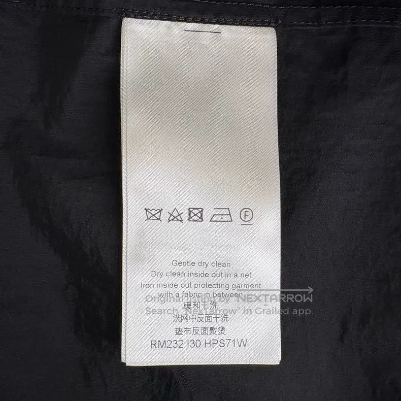 Louis Vuitton Louis Vuitton Black Half Zip Embroidered Hot Air Balloon T Size US L / EU 52-54 / 3 - 5 Thumbnail