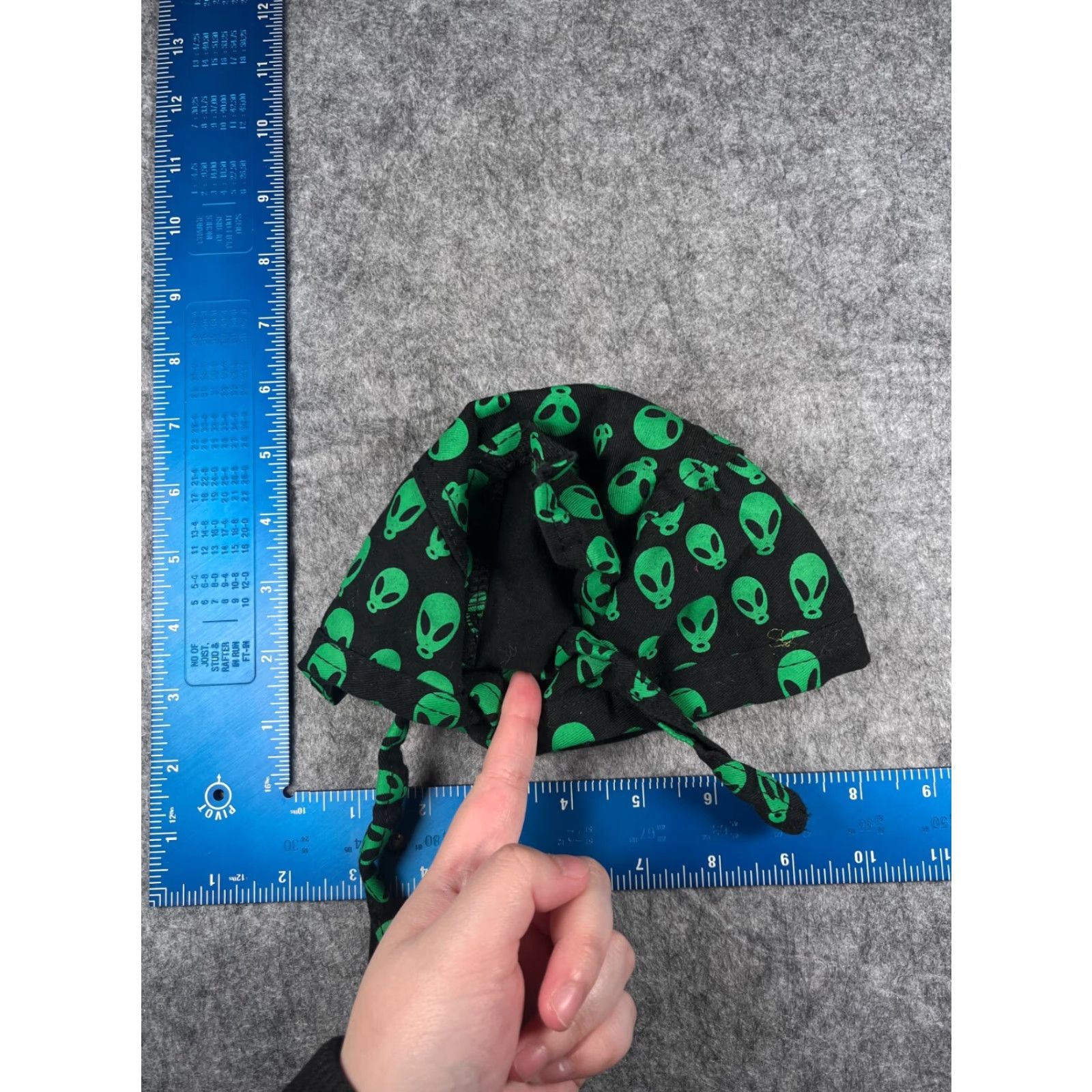 Vintage Womens Beanie Hat - Alien All Over Print Scrub Cap - Green Knit Cotton Polyester - Size S - Lightweight Adjustable - Outdoor Ski Activewear Casual Size ONE SIZE - 3 Thumbnail