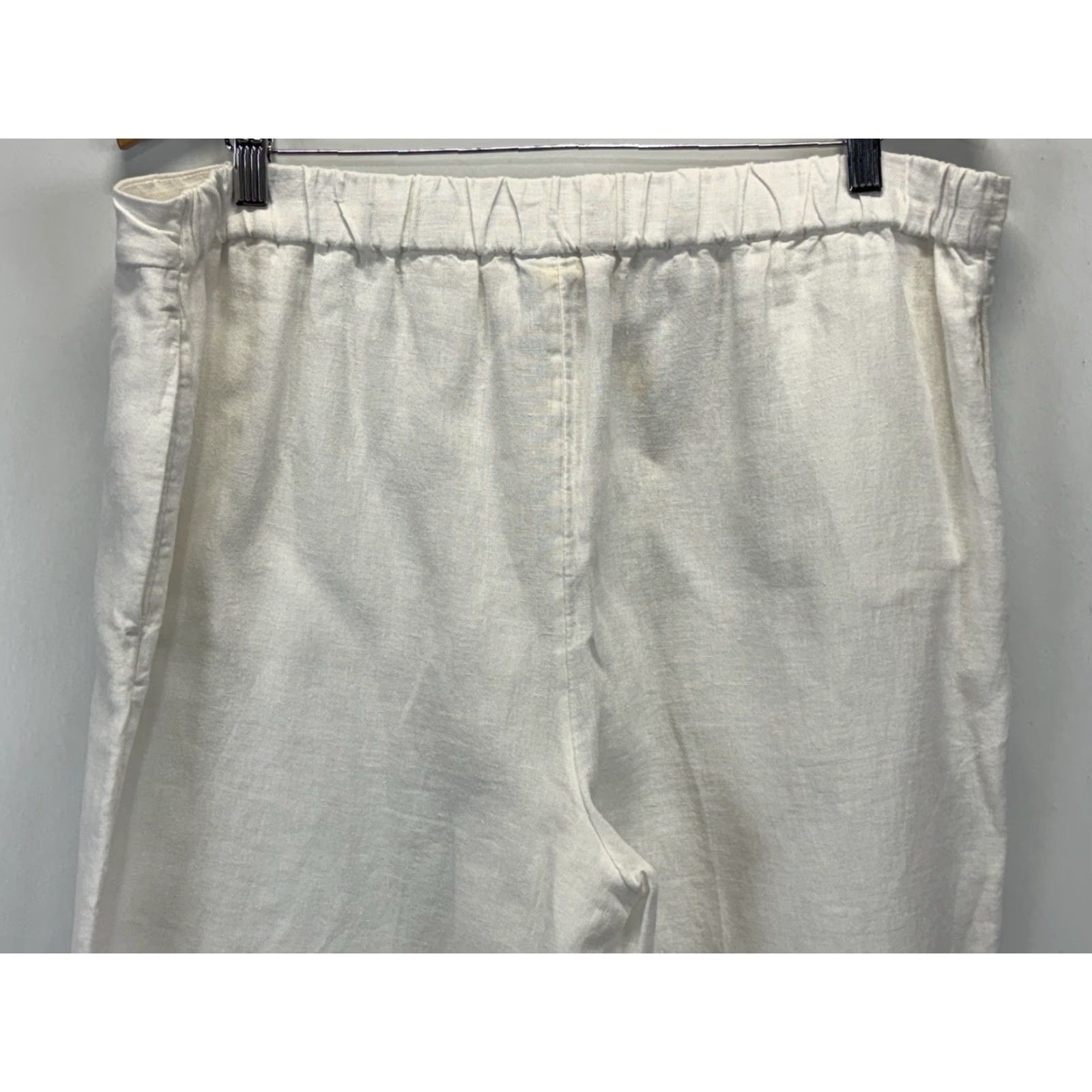 Vintage VINTAGE Chico's Linen Crop Pants Beach White XL Regular Women Pants Linen Pull On Button Closure Tapered Cropped Comfort Size XL Women Size 40" / US 18 - 4 Thumbnail