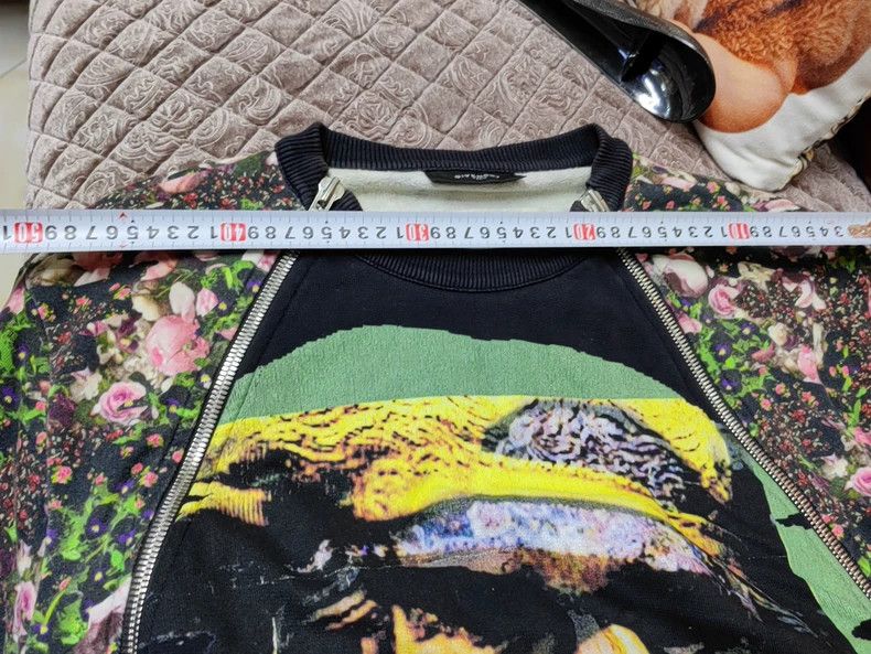 Givenchy Givenchy Classic Floral Portrait Zip-Up Hoodie, Size M Size US M / EU 48-50 / 2 - 6 Thumbnail