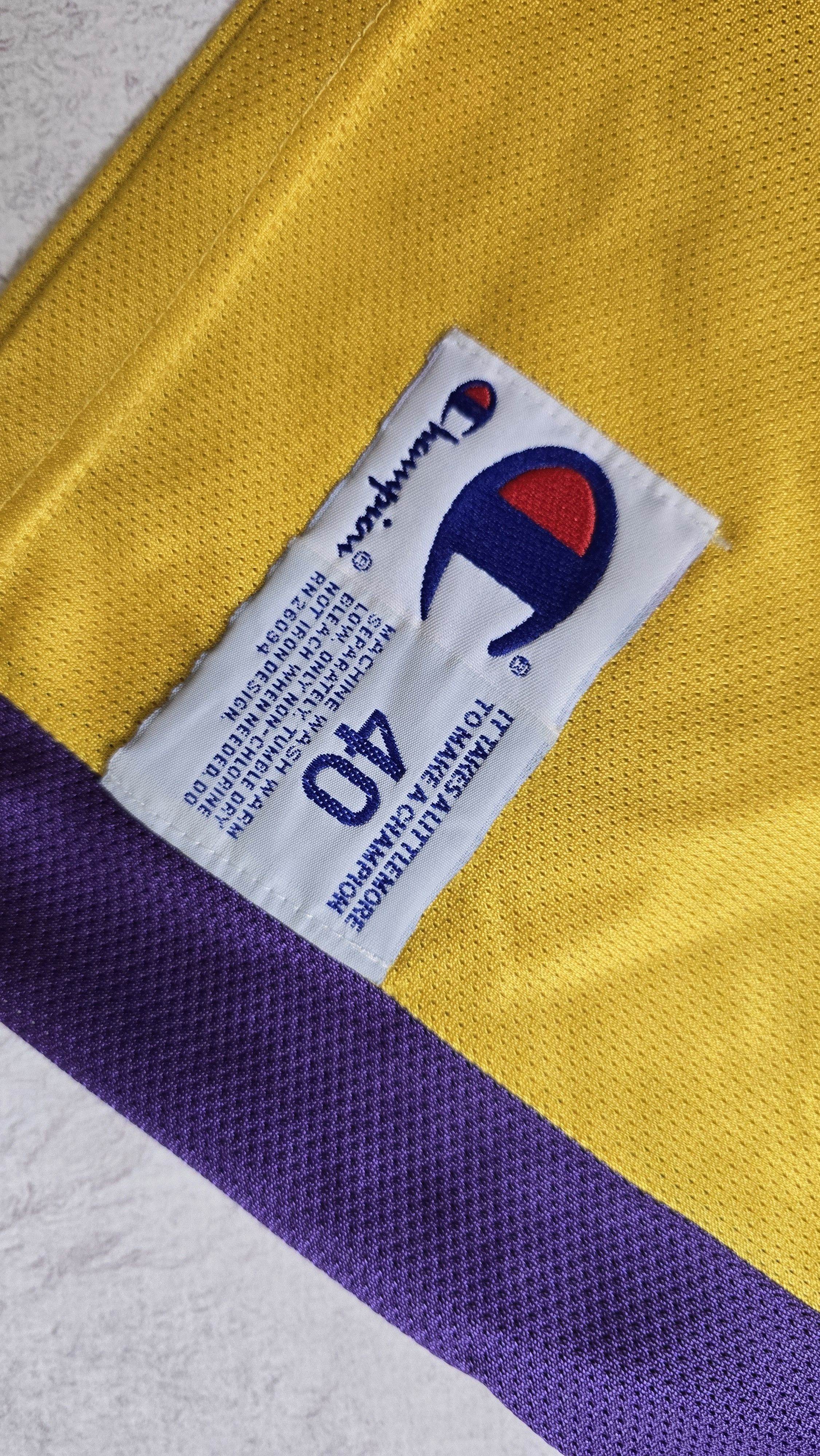 Champion Vintage LA Lakers Kobe Bryant #8 NBA Basketball Jersey Size US M / EU 48-50 / 2 - 14 Thumbnail
