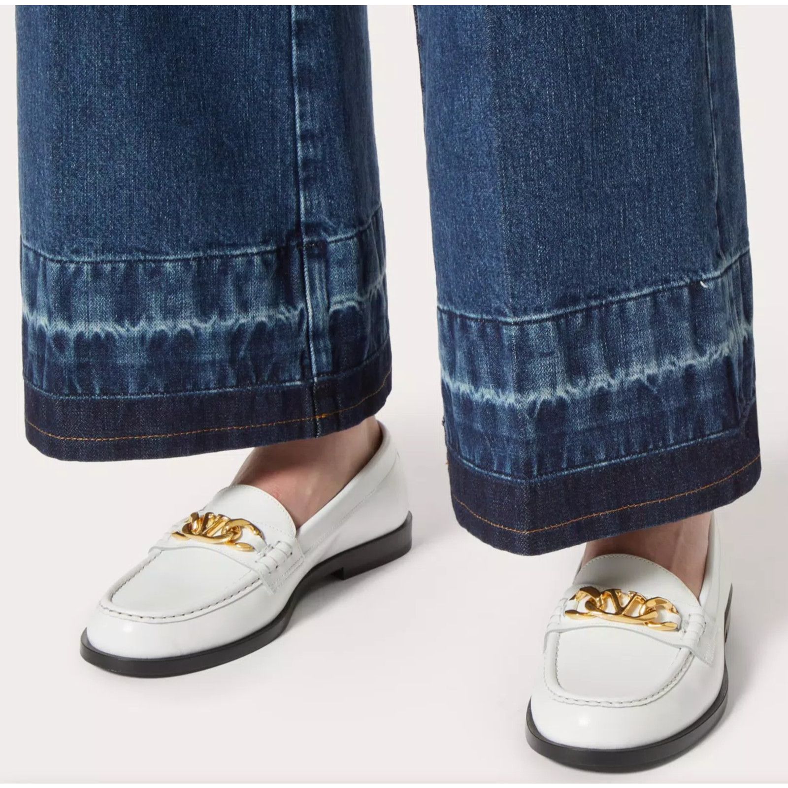 Valentino White Leather V Logo Chain Gold Mule Slip On Flat Loafer 37 Size US 7 / IT 37 - 6 Thumbnail