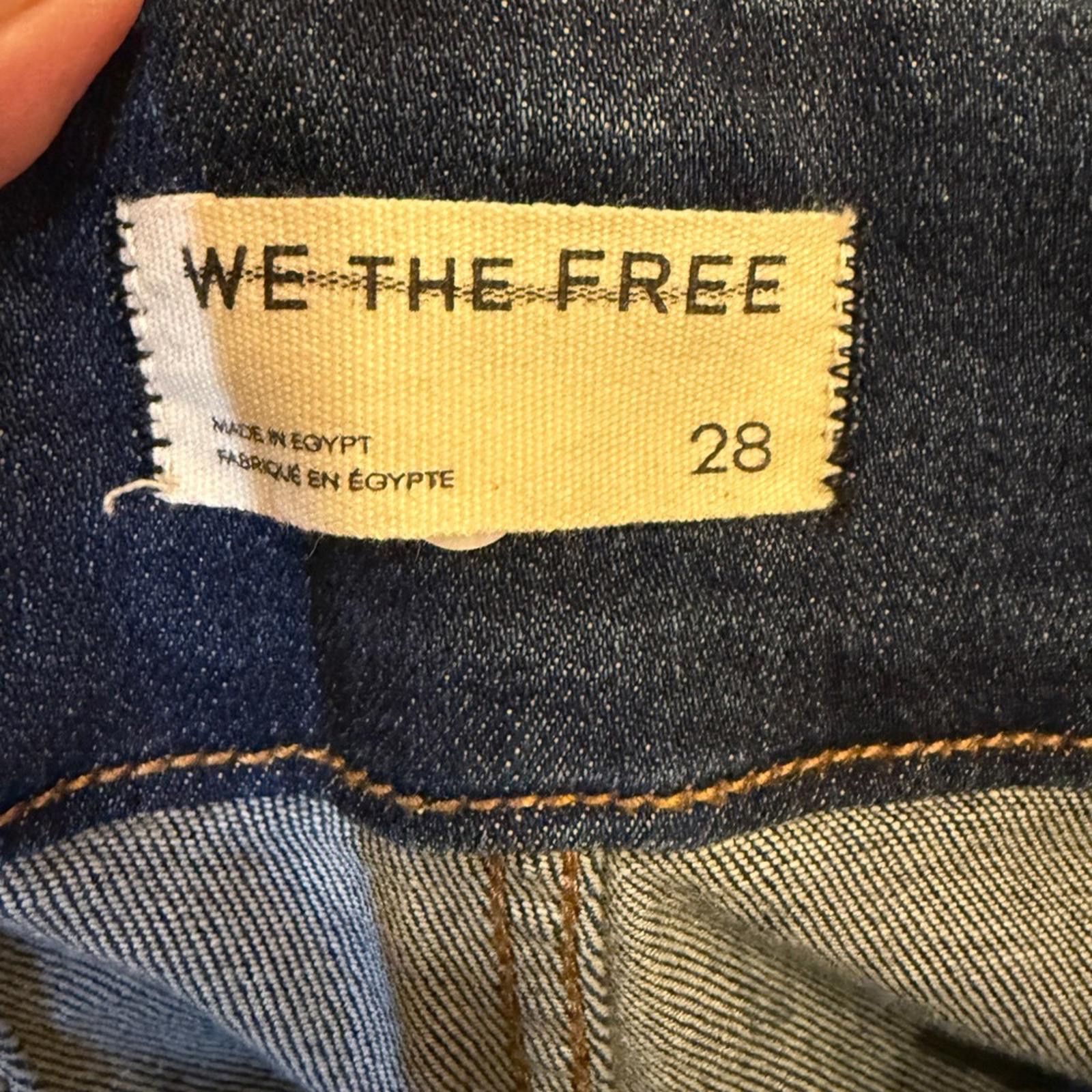 Free People We The Free Jayde Crop Flare Night Sky Wash Jeans sz 28 Size 28" / US 6 / IT 42 - 7 Thumbnail