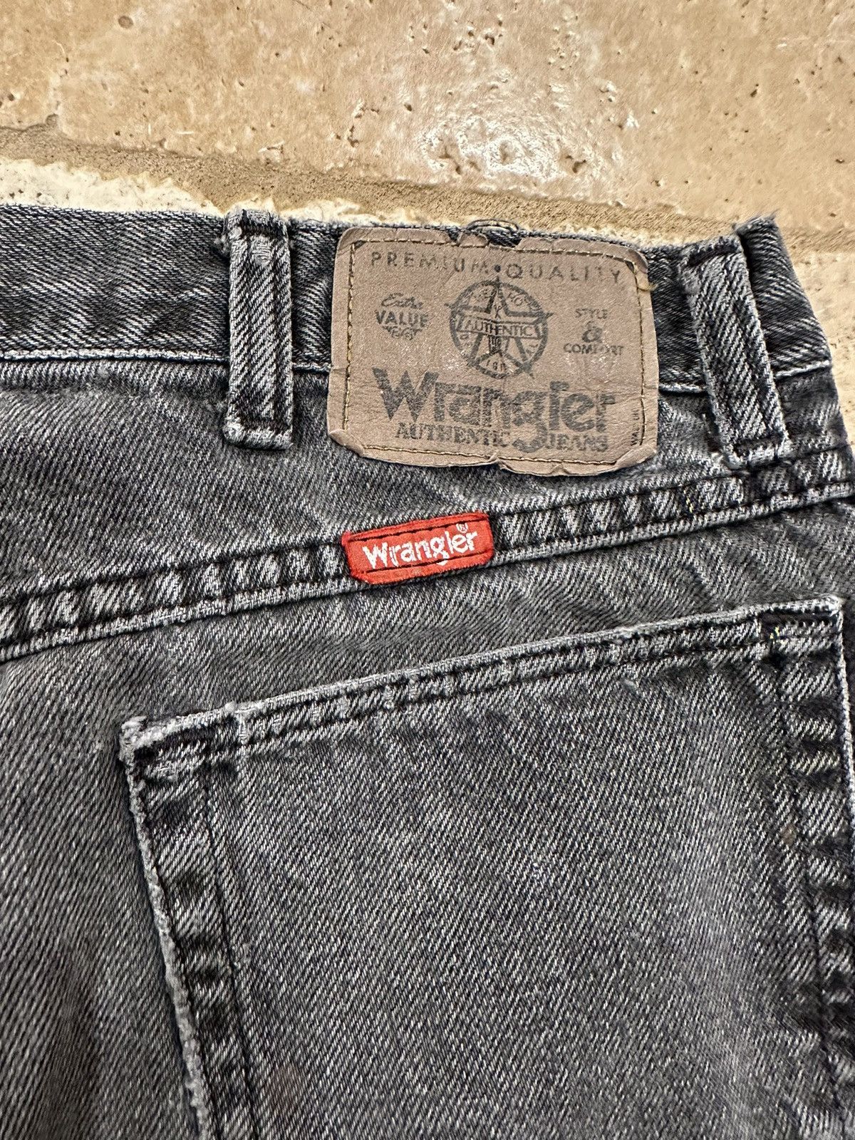 Vintage × Wrangler Vintage Wrangler Thrashed Painter’s Distressed Black Denim Size US 32 / EU 48 - 10 Thumbnail