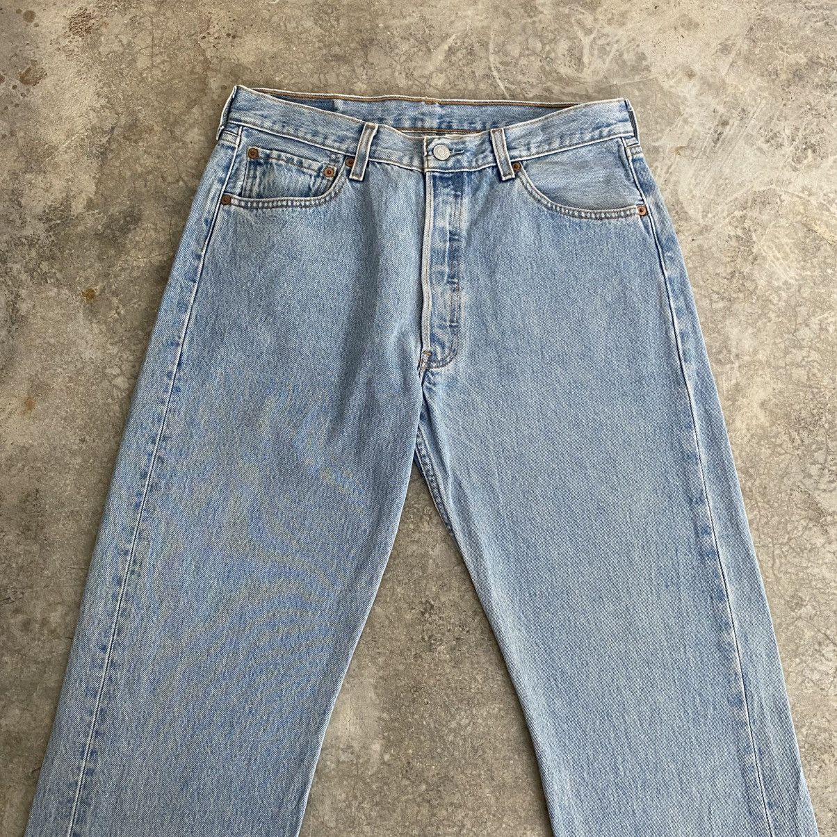 Levi's Size 32x31.5 Vintage Late 90’s Levis 501 Light Blue Jeans Size US 32 / EU 48 - 3 Thumbnail